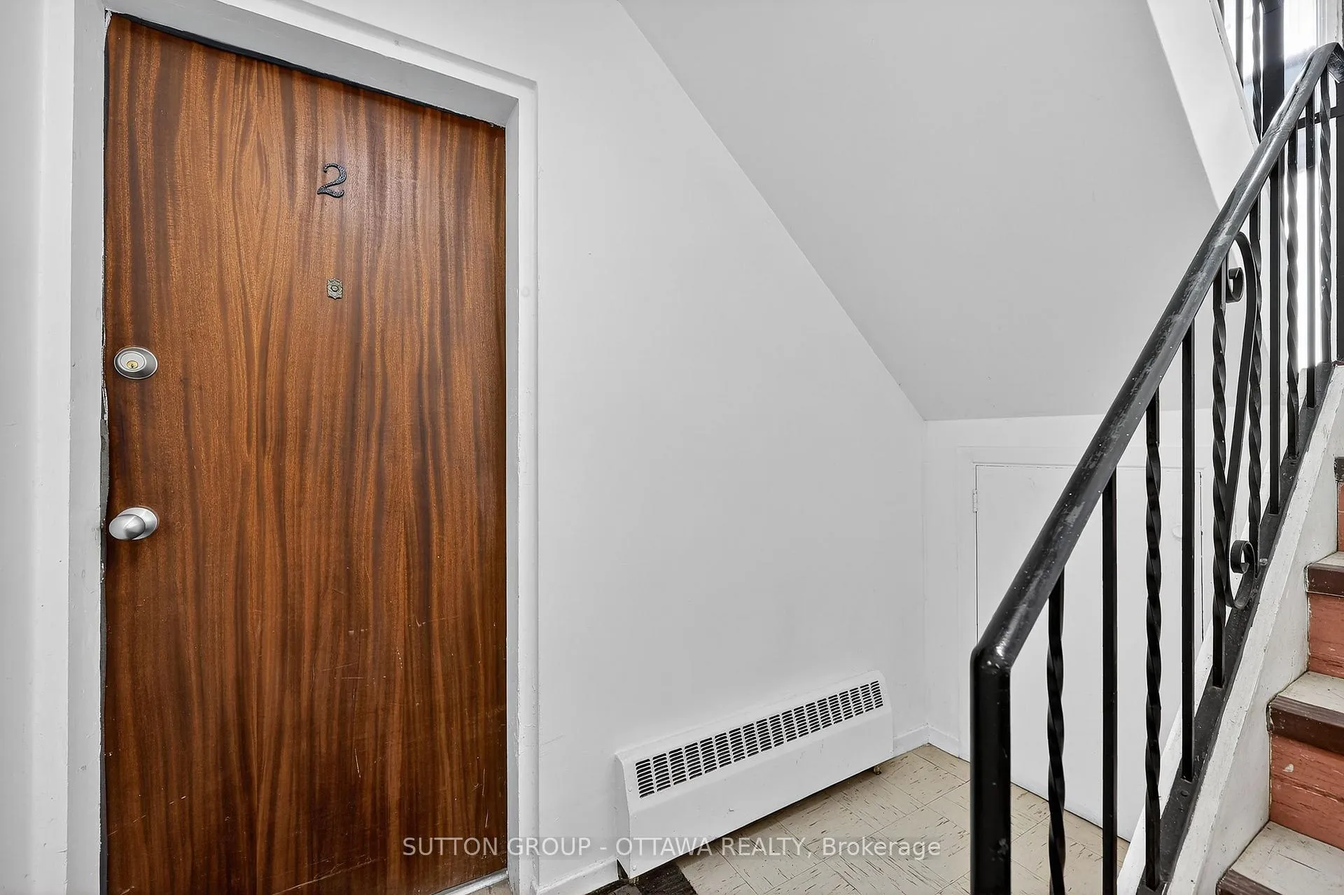 Photo 8 of 370 Belisle Street, Ottawa, Vanier — HOMEH