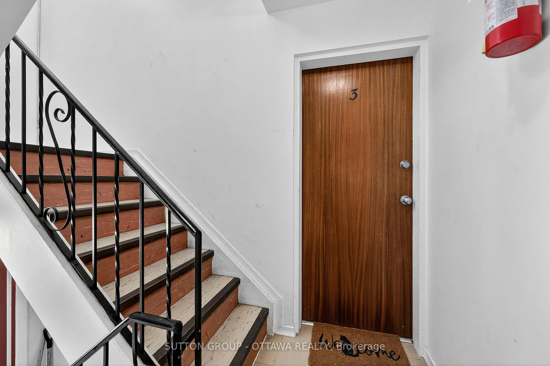 Photo 9 of 370 Belisle Street, Ottawa, Vanier — HOMEH