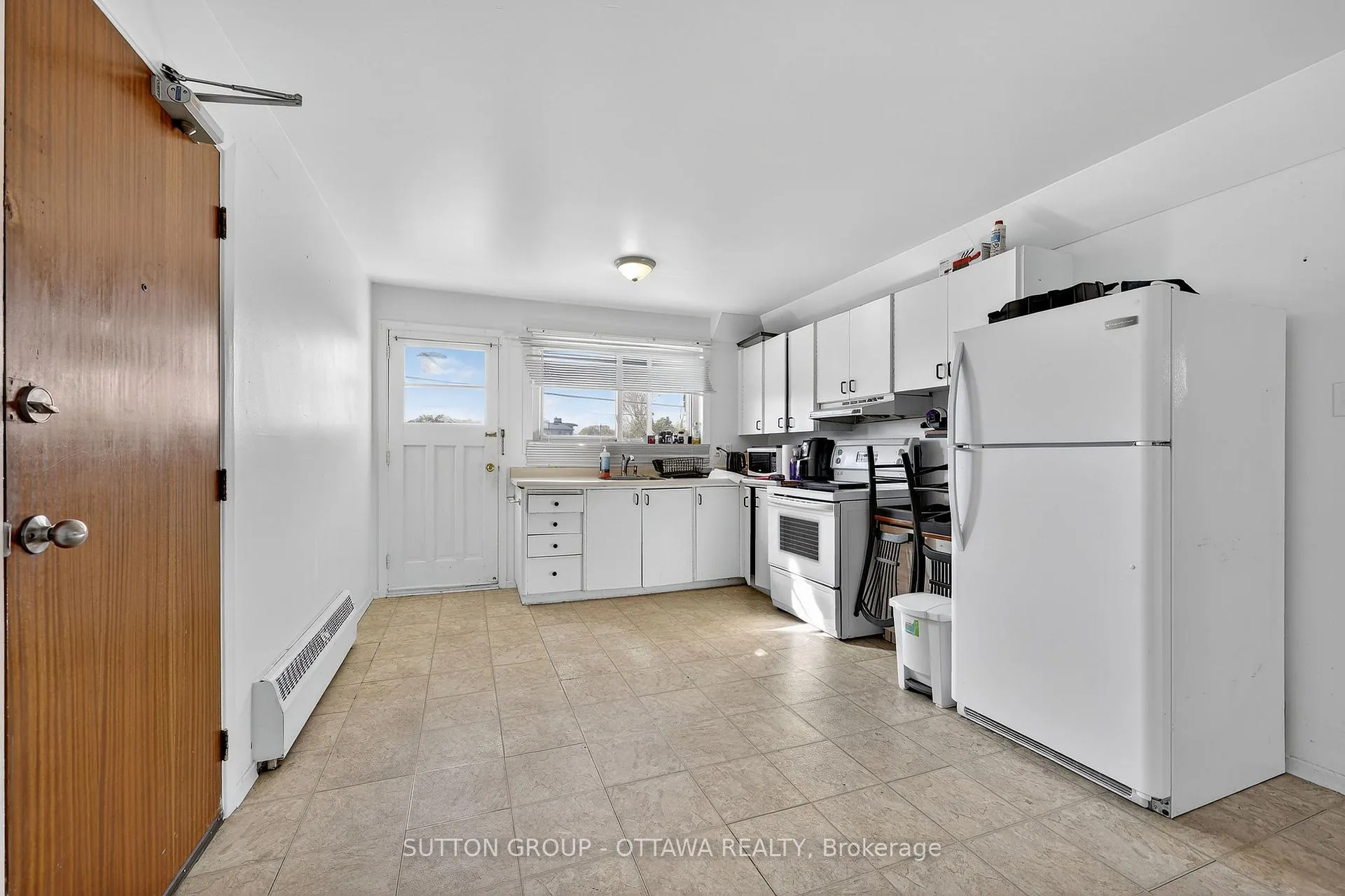 Photo 16 of 370 Belisle Street, Ottawa, Vanier — HOMEH
