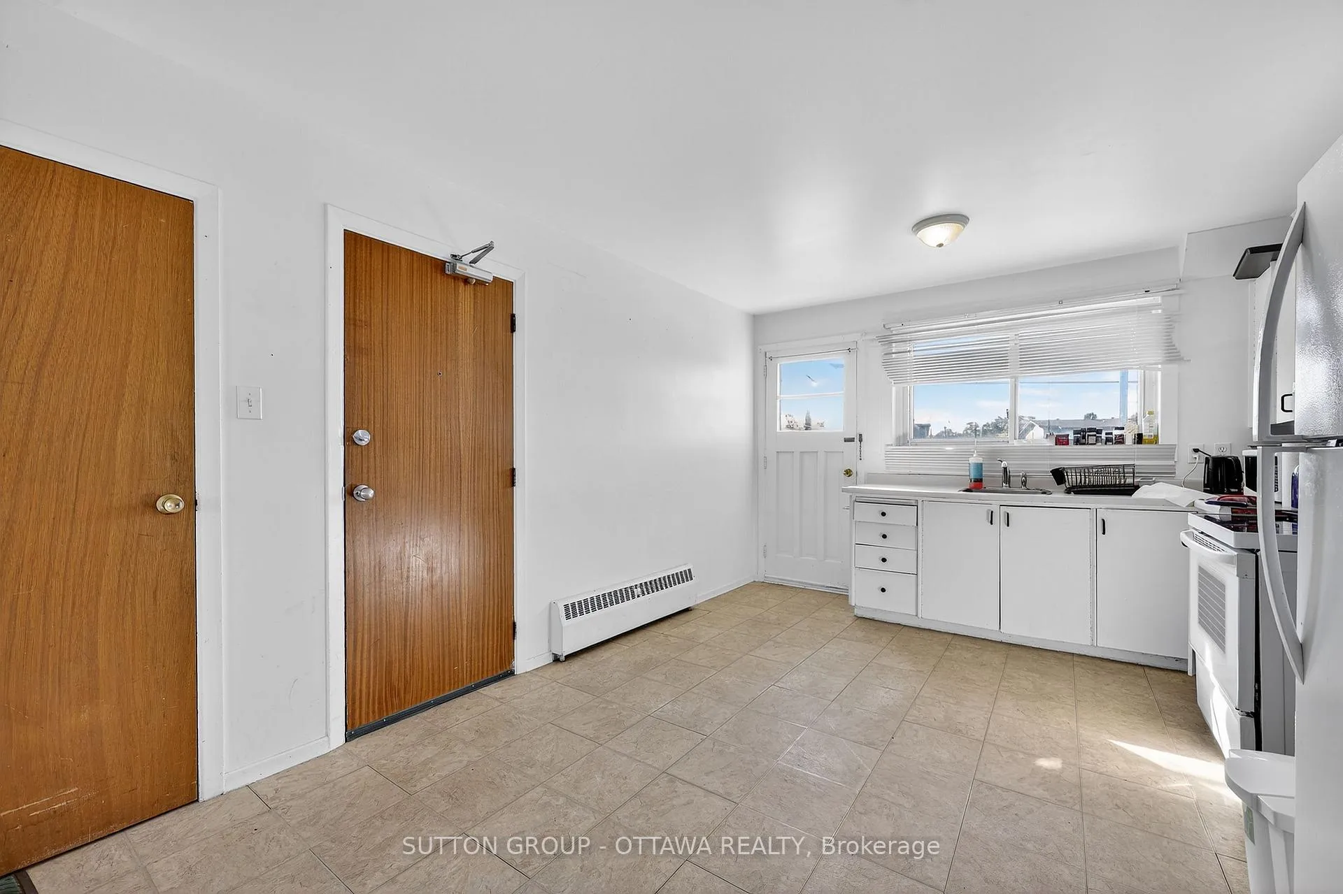 Photo 17 of 370 Belisle Street, Ottawa, Vanier — HOMEH