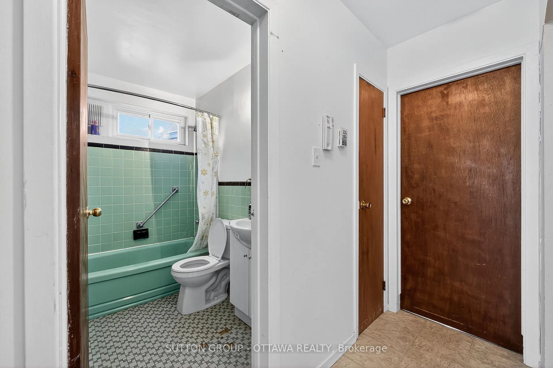Photo 21 of 370 Belisle Street, Ottawa, Vanier — HOMEH