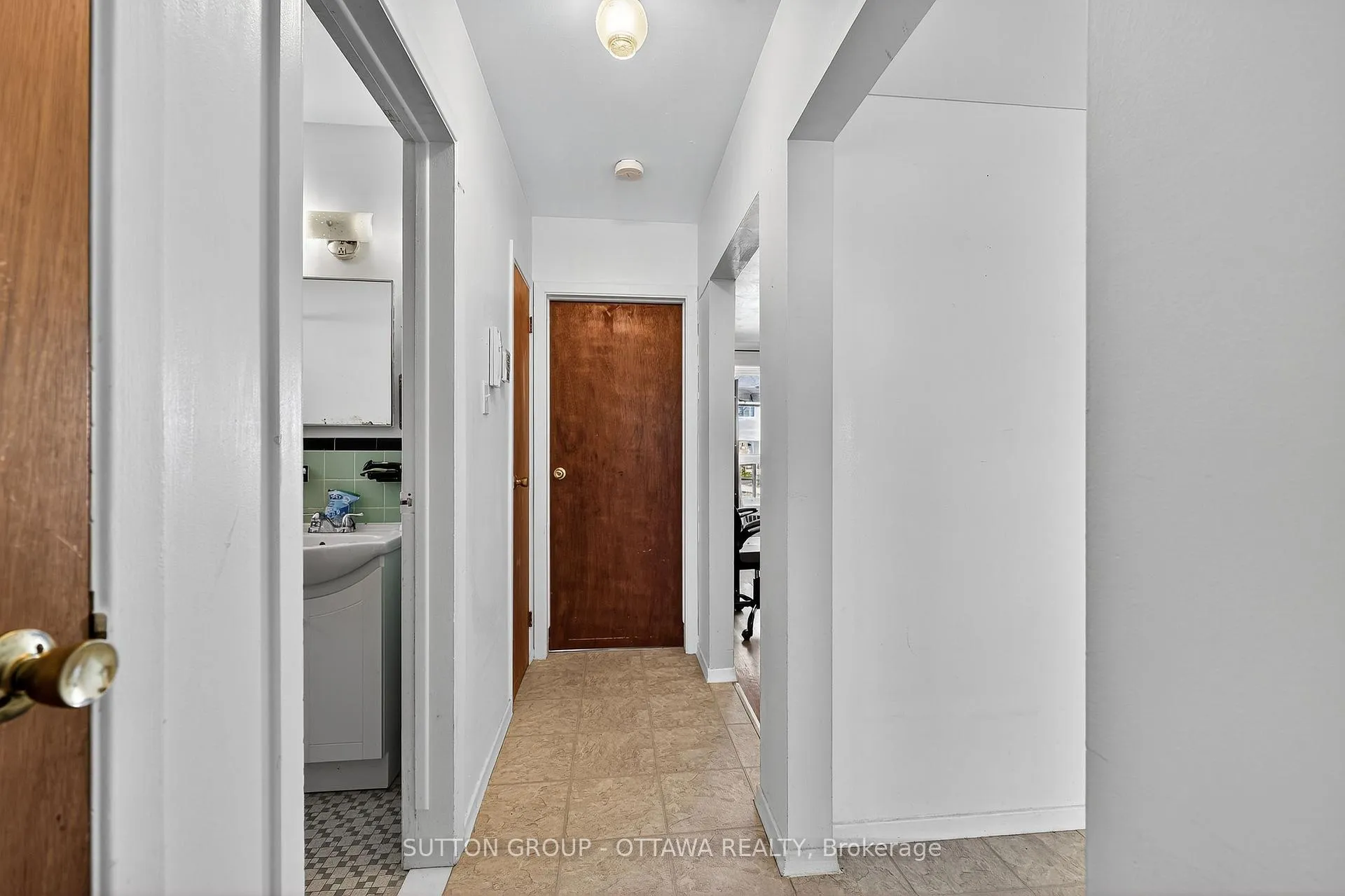 Photo 24 of 370 Belisle Street, Ottawa, Vanier — HOMEH