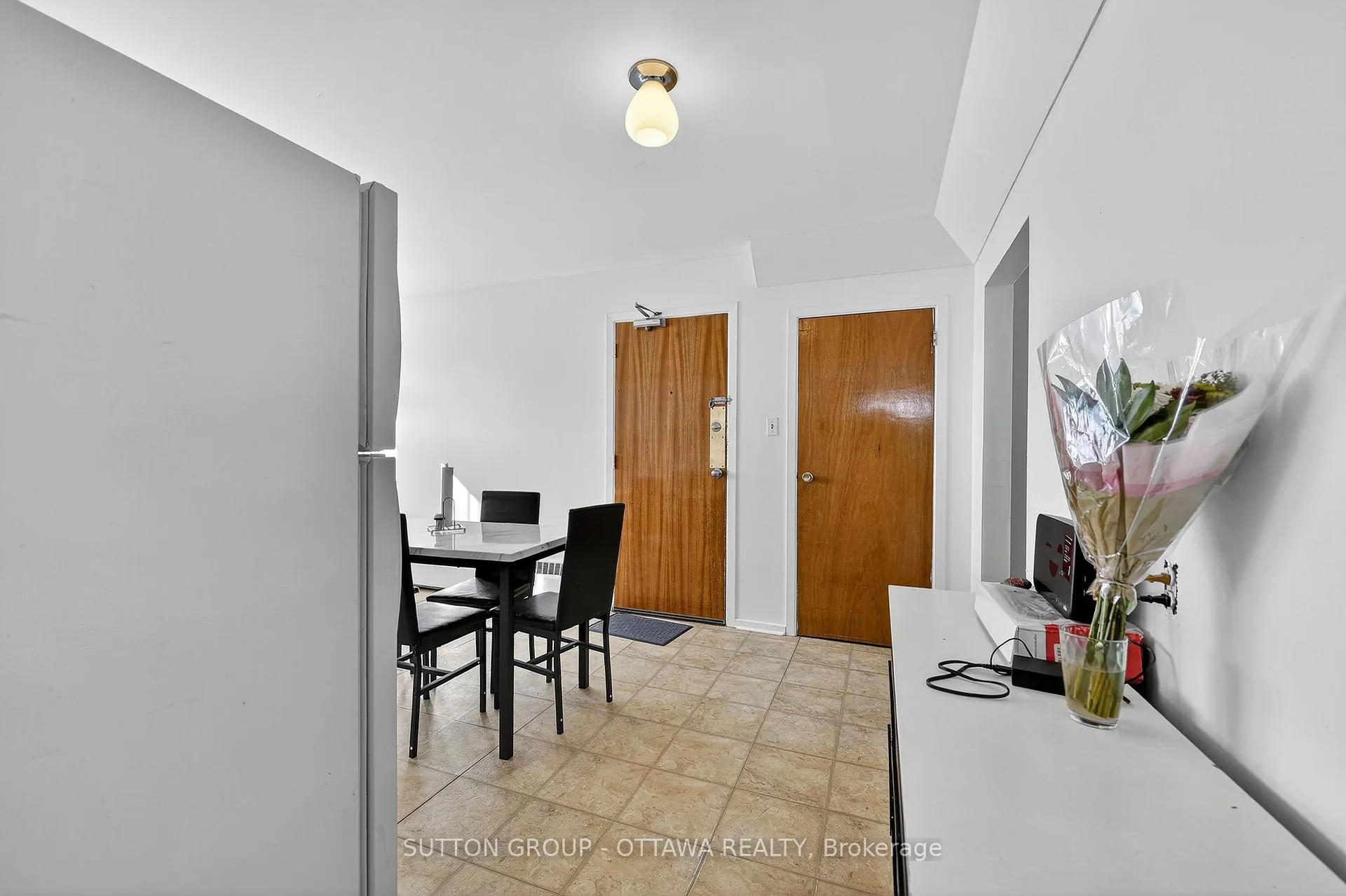 Photo 33 of 370 Belisle Street, Ottawa, Vanier — HOMEH