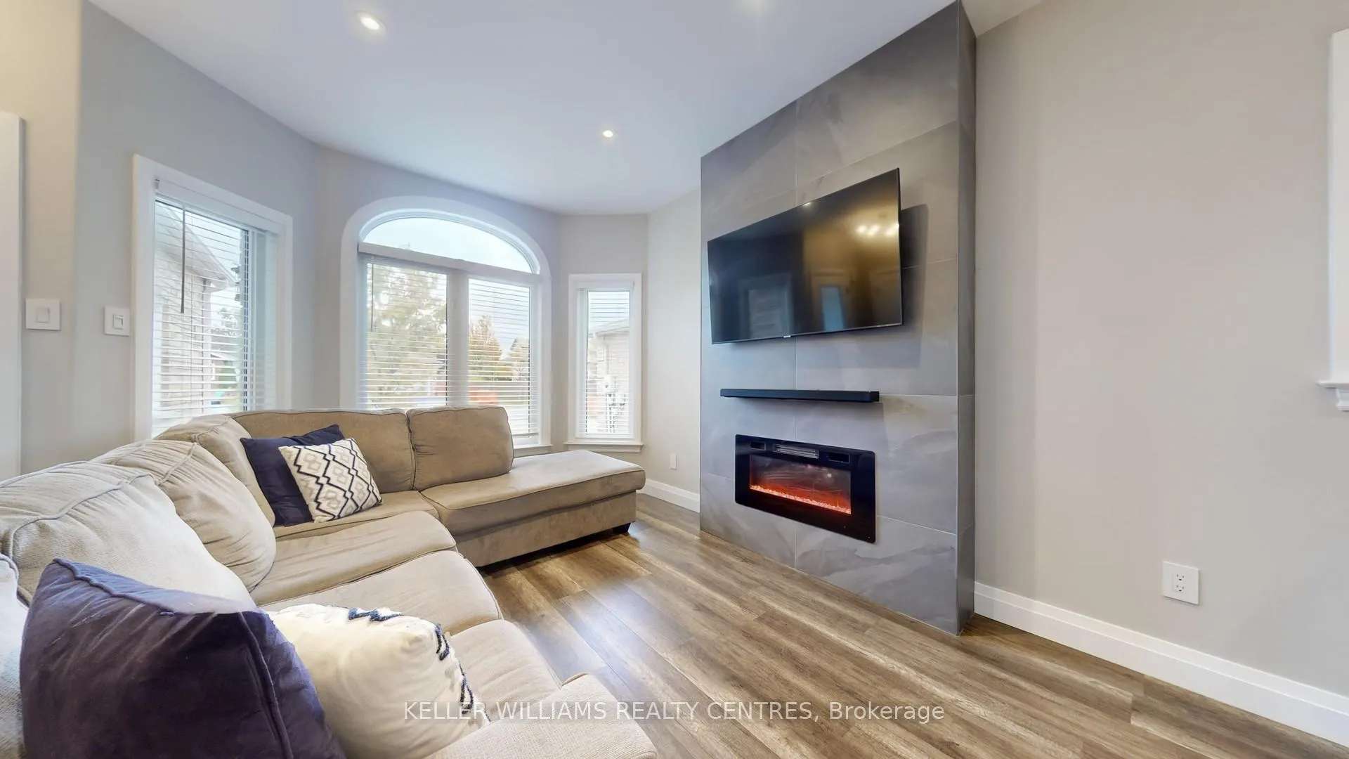 Photo 9 of 196 Marsellus Drive, Barrie, Holly — HOMEH