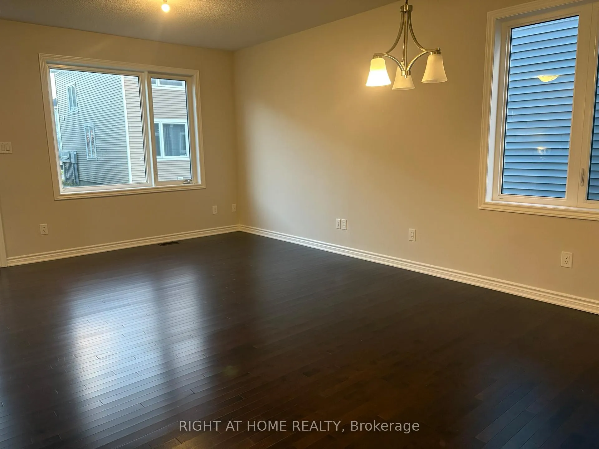 Photo 8 of 1906 Haiku Street, Ottawa, Barrhaven - Half Moon Bay — HOMEH