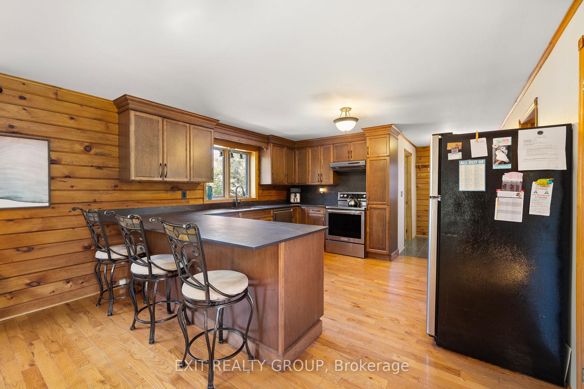 Photo 9 of 927 Scuttlehole Road, Tyendinaga, Tyendinaga Township — HOMEH