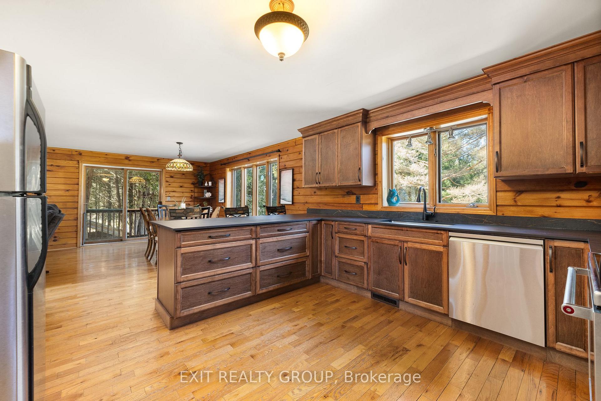 Photo 10 of 927 Scuttlehole Road, Tyendinaga, Tyendinaga Township — HOMEH