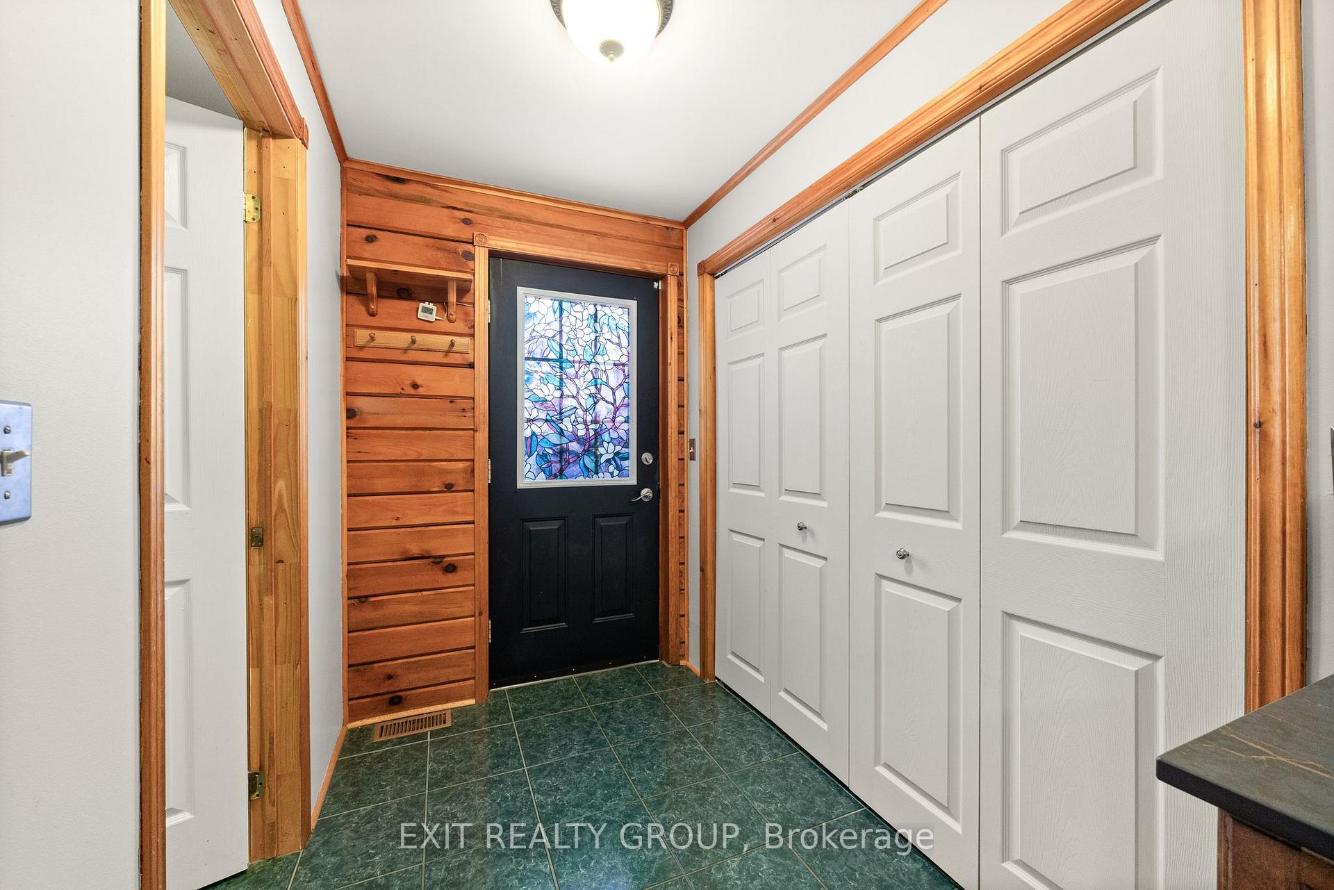 Photo 13 of 927 Scuttlehole Road, Tyendinaga, Tyendinaga Township — HOMEH