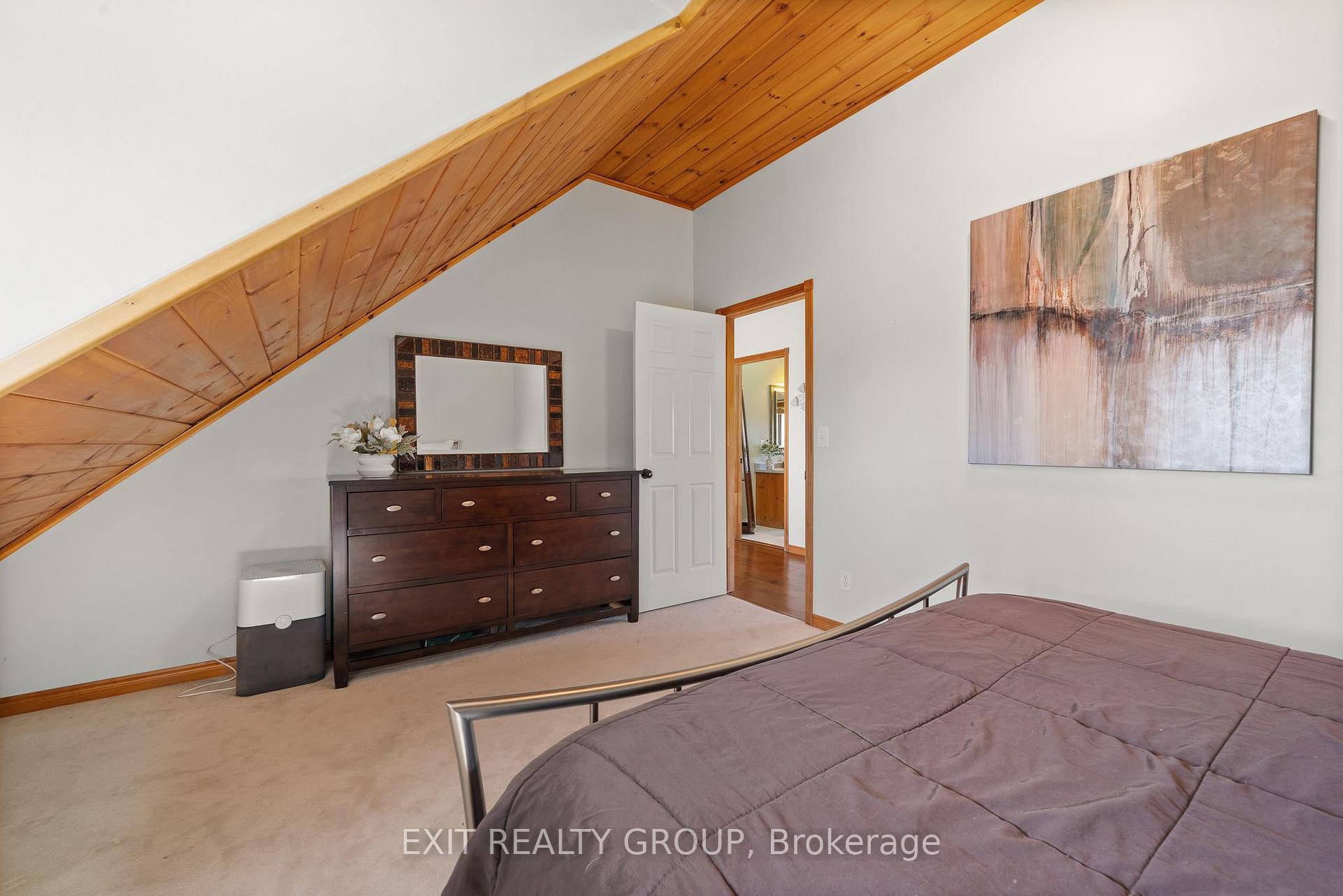 Photo 23 of 927 Scuttlehole Road, Tyendinaga, Tyendinaga Township — HOMEH
