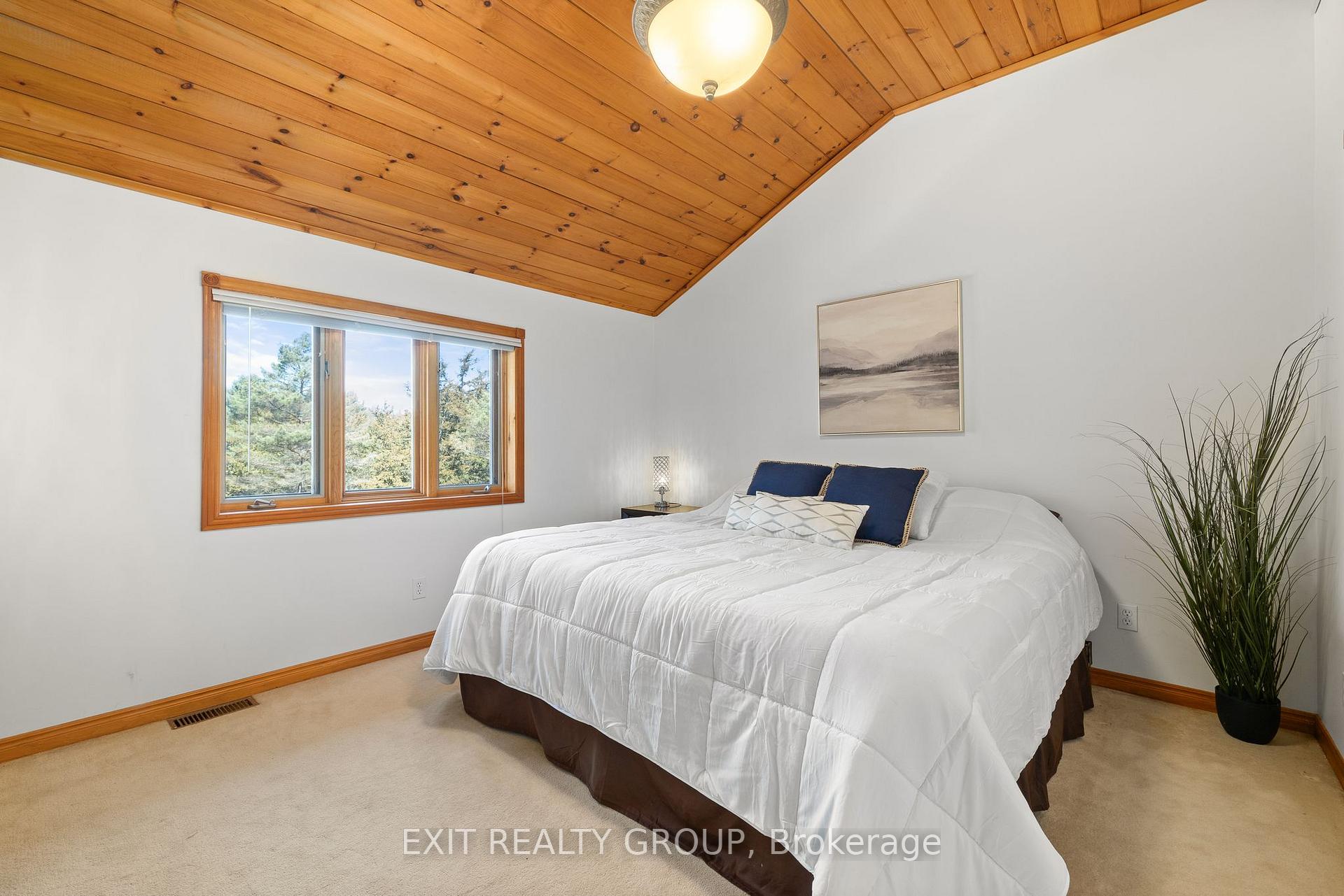 Photo 24 of 927 Scuttlehole Road, Tyendinaga, Tyendinaga Township — HOMEH