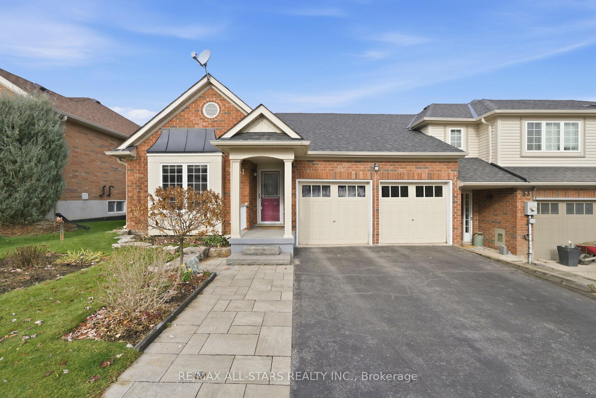 Photo 2 of 51 Oakside Drive, Uxbridge — HOMEH