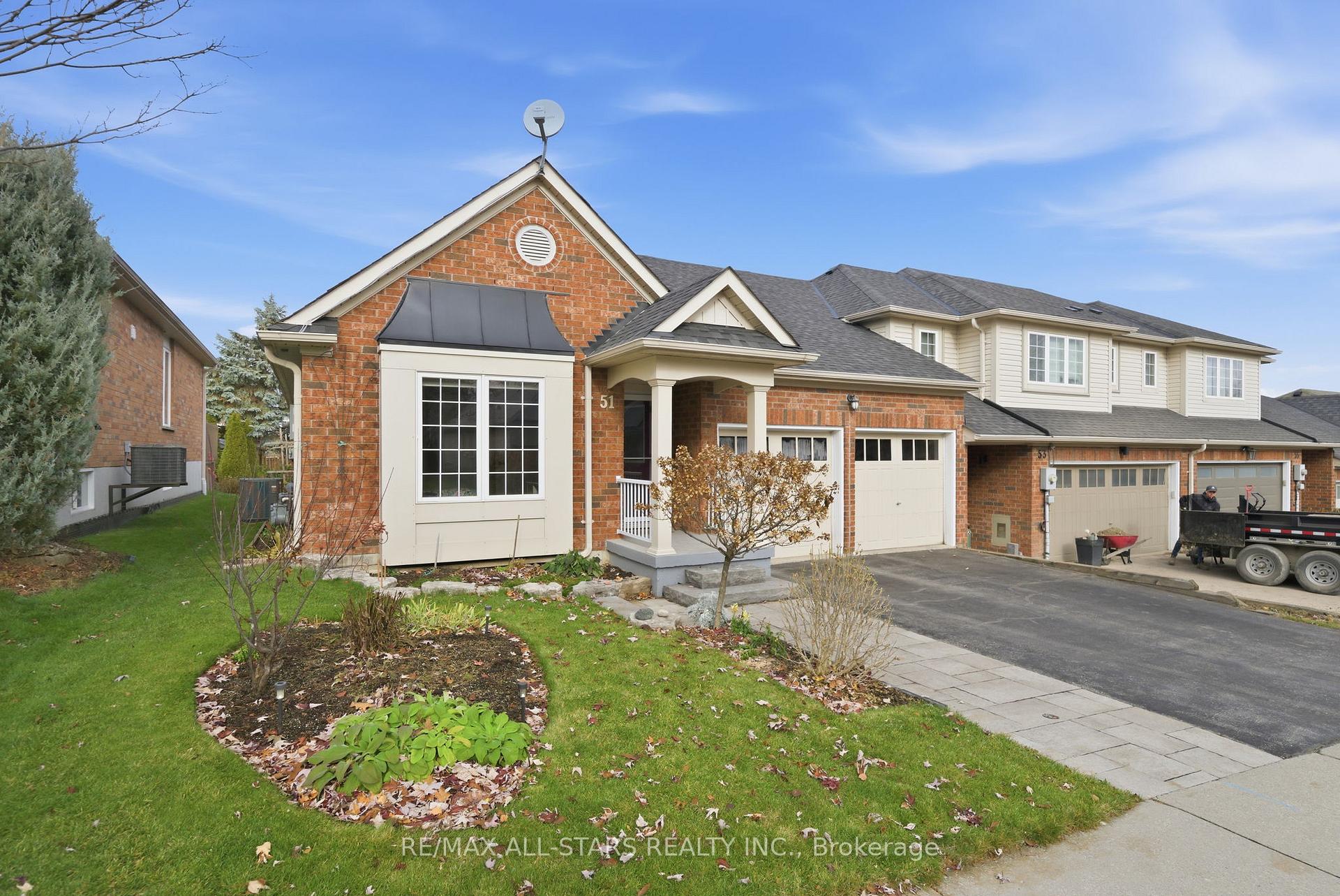 Photo 4 of 51 Oakside Drive, Uxbridge — HOMEH