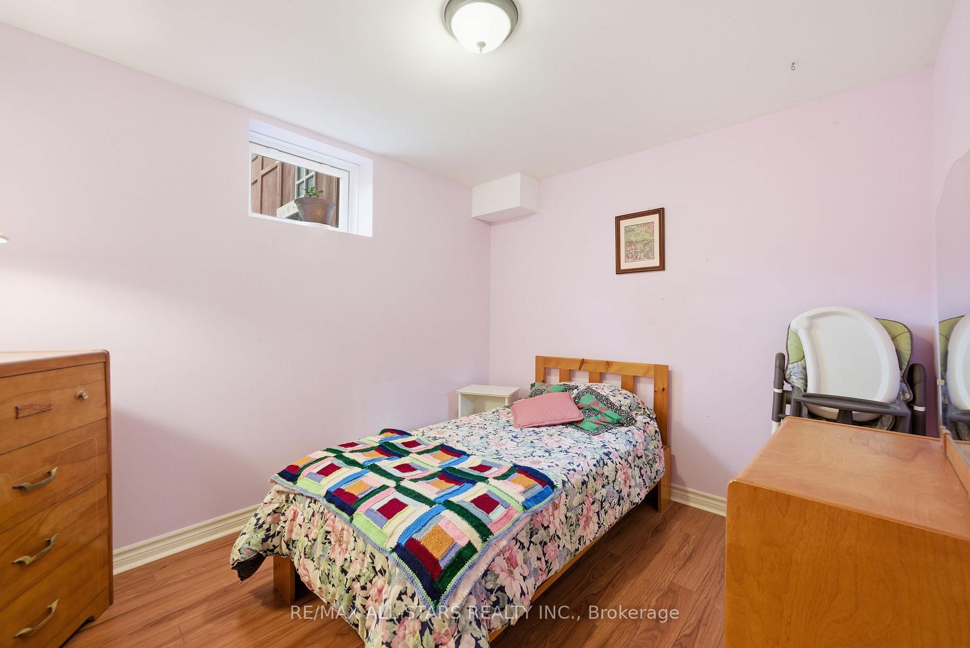 Photo 26 of 51 Oakside Drive, Uxbridge — HOMEH