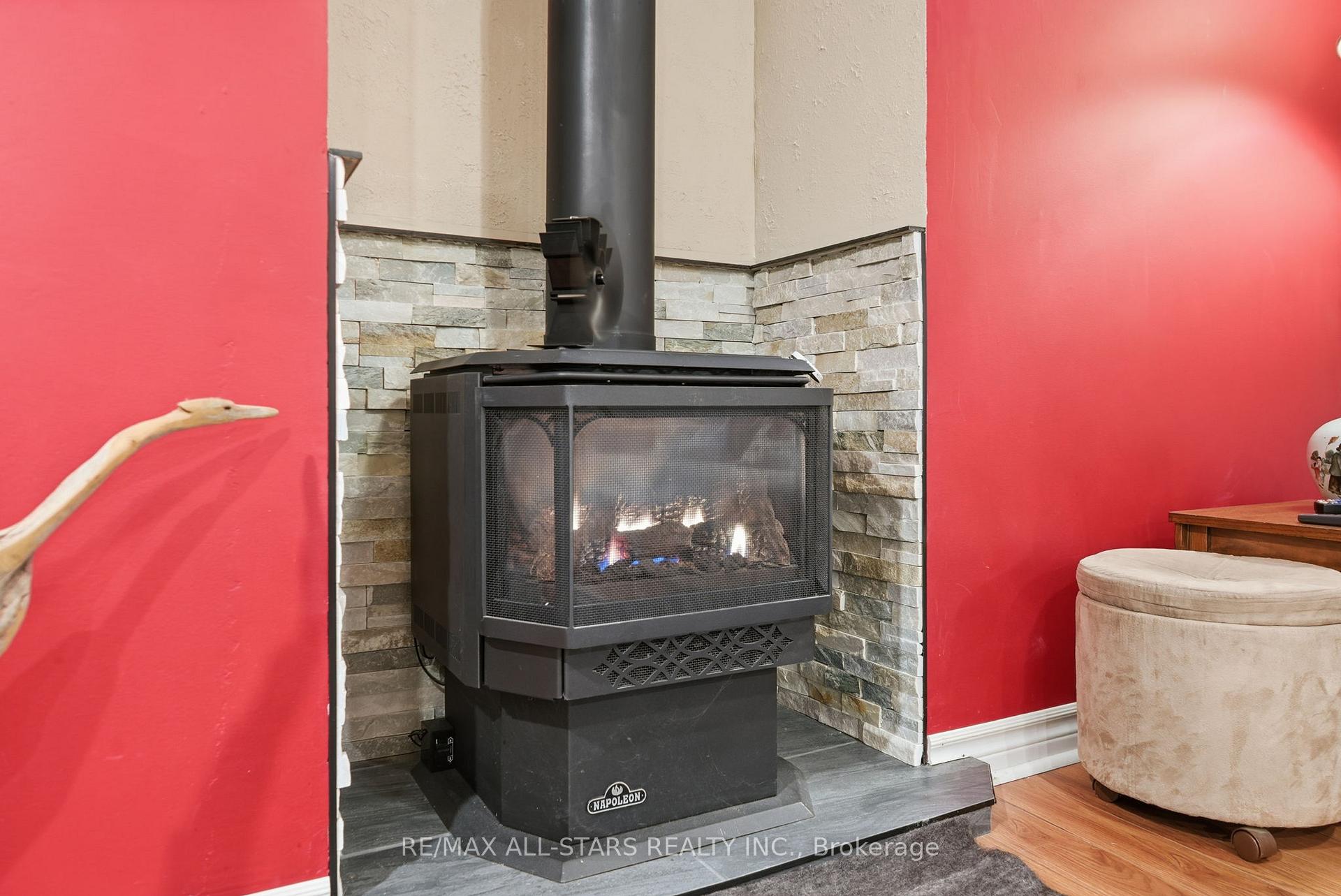 Photo 31 of 51 Oakside Drive, Uxbridge — HOMEH