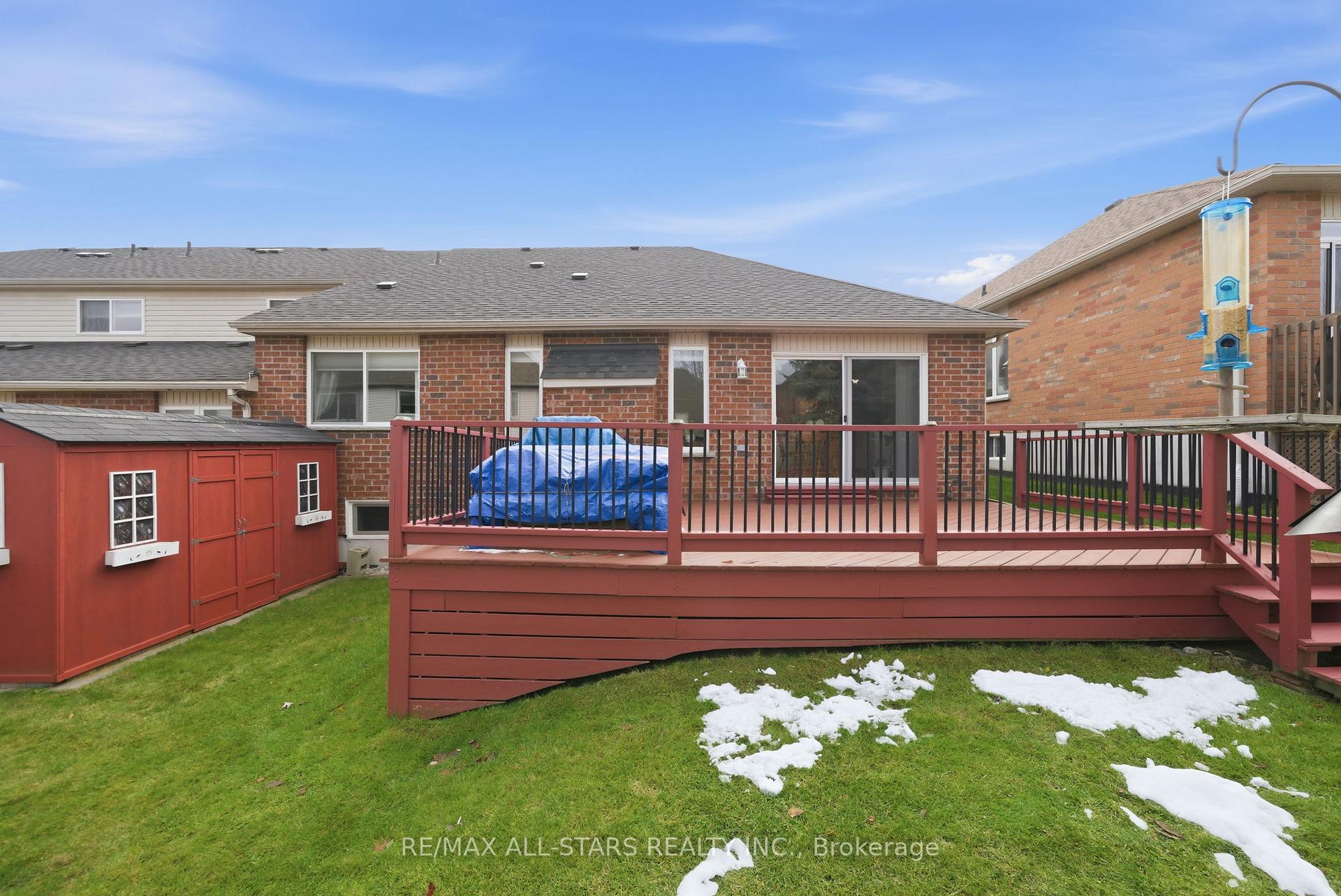 Photo 35 of 51 Oakside Drive, Uxbridge — HOMEH