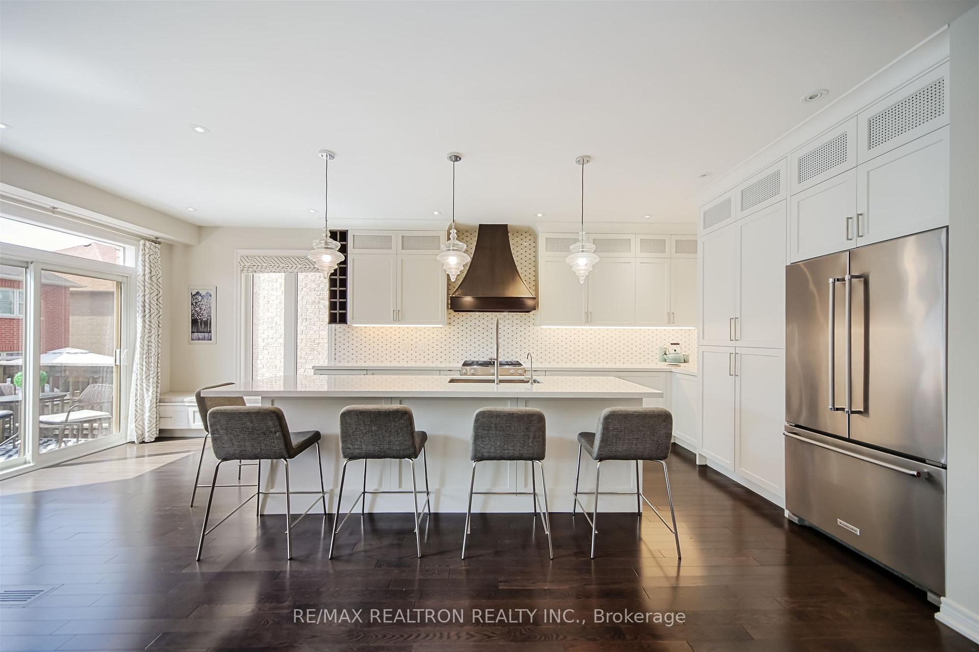 Photo 6 of 51 Steel Drive, Aurora, Bayview Northeast — HOMEH