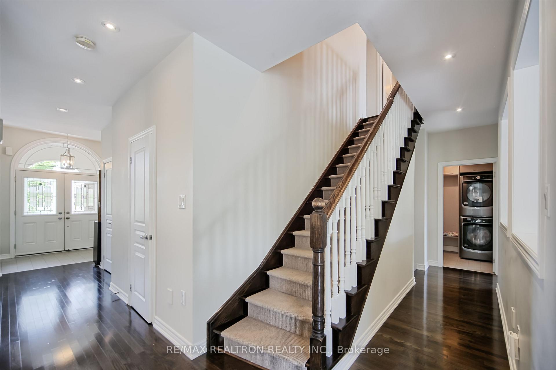 Photo 17 of 51 Steel Drive, Aurora, Bayview Northeast — HOMEH