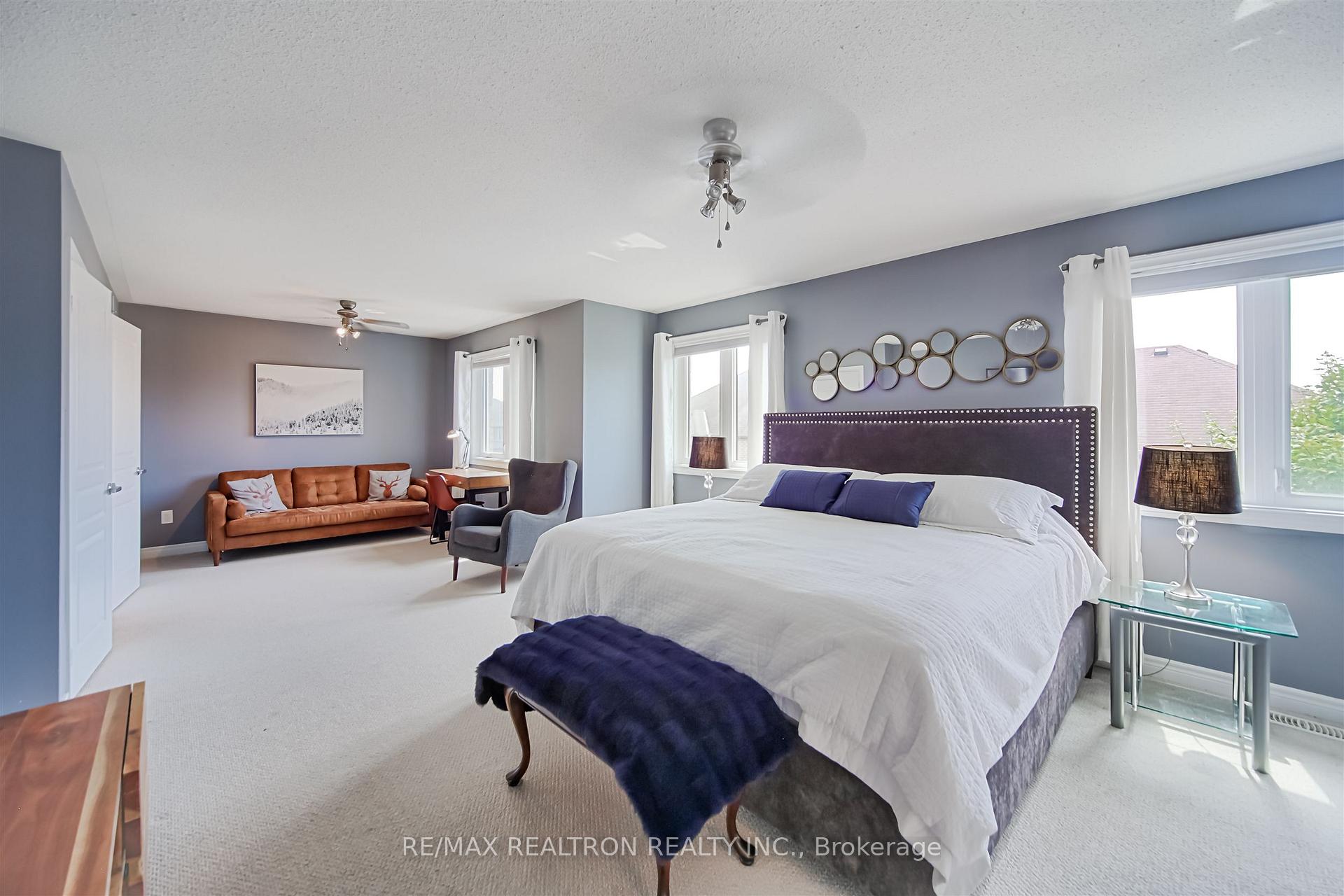 Photo 20 of 51 Steel Drive, Aurora, Bayview Northeast — HOMEH