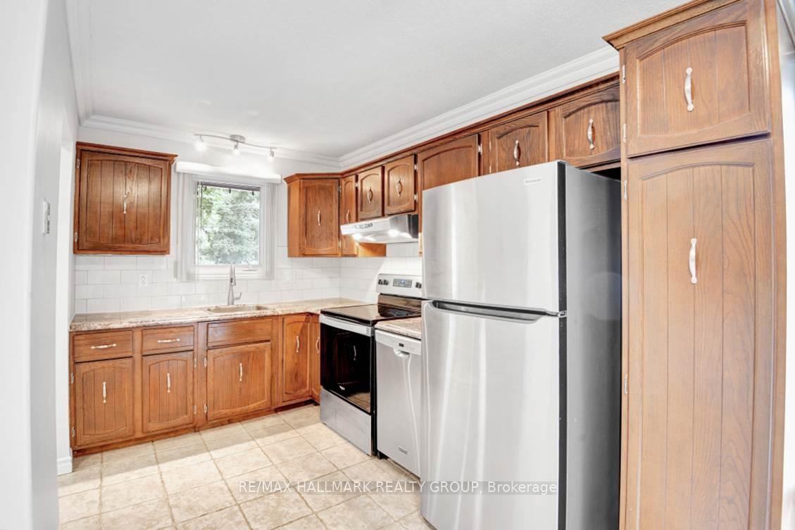 Photo 9 of Unit A, 79 Jolliet Avenue, Ottawa, Vanier — HOMEH