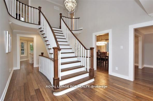 Photo 2 of 5 Tannery Creek Crescent, Aurora, Aurora Highlands — HOMEH