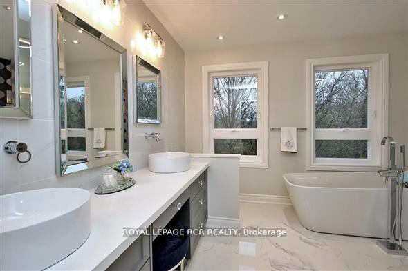 Photo 18 of 5 Tannery Creek Crescent, Aurora, Aurora Highlands — HOMEH