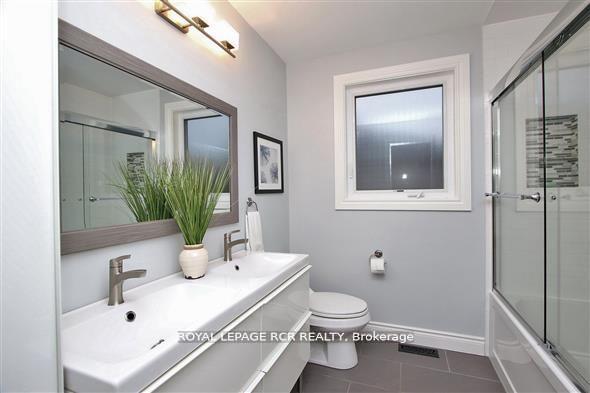 Photo 22 of 5 Tannery Creek Crescent, Aurora, Aurora Highlands — HOMEH