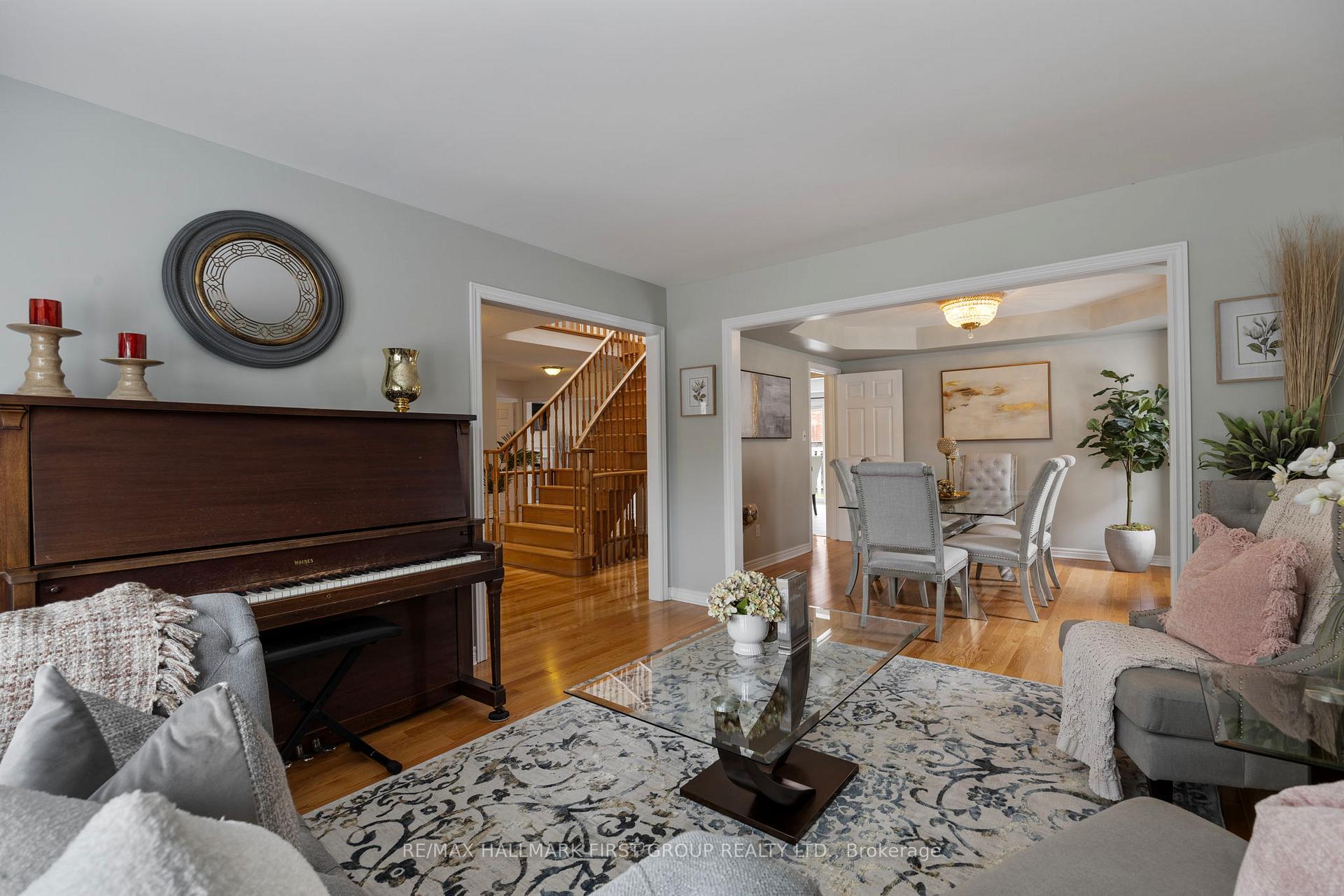 Photo 9 of 19 Ballgrove Crescent, Ajax, Northwest Ajax — HOMEH