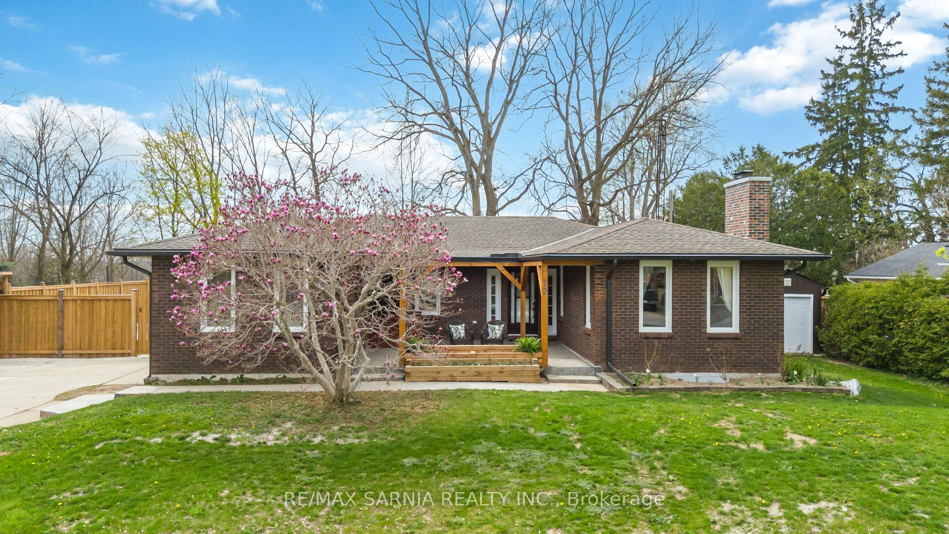 Photo 1 of 12 Sunset Avenue, Warwick, Watford — HOMEH