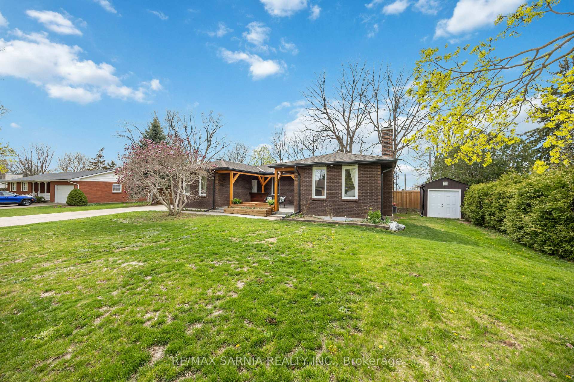 Photo 2 of 12 Sunset Avenue, Warwick, Watford — HOMEH