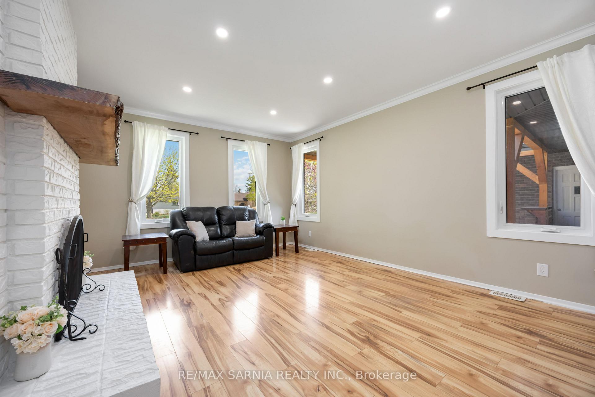 Photo 5 of 12 Sunset Avenue, Warwick, Watford — HOMEH