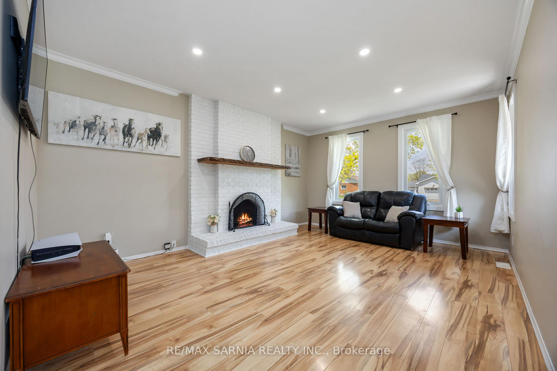 Photo 6 of 12 Sunset Avenue, Warwick, Watford — HOMEH