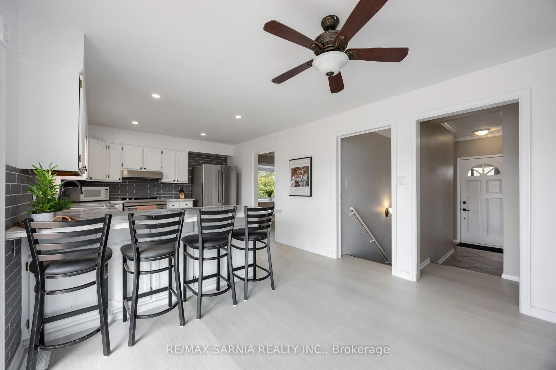 Photo 7 of 12 Sunset Avenue, Warwick, Watford — HOMEH