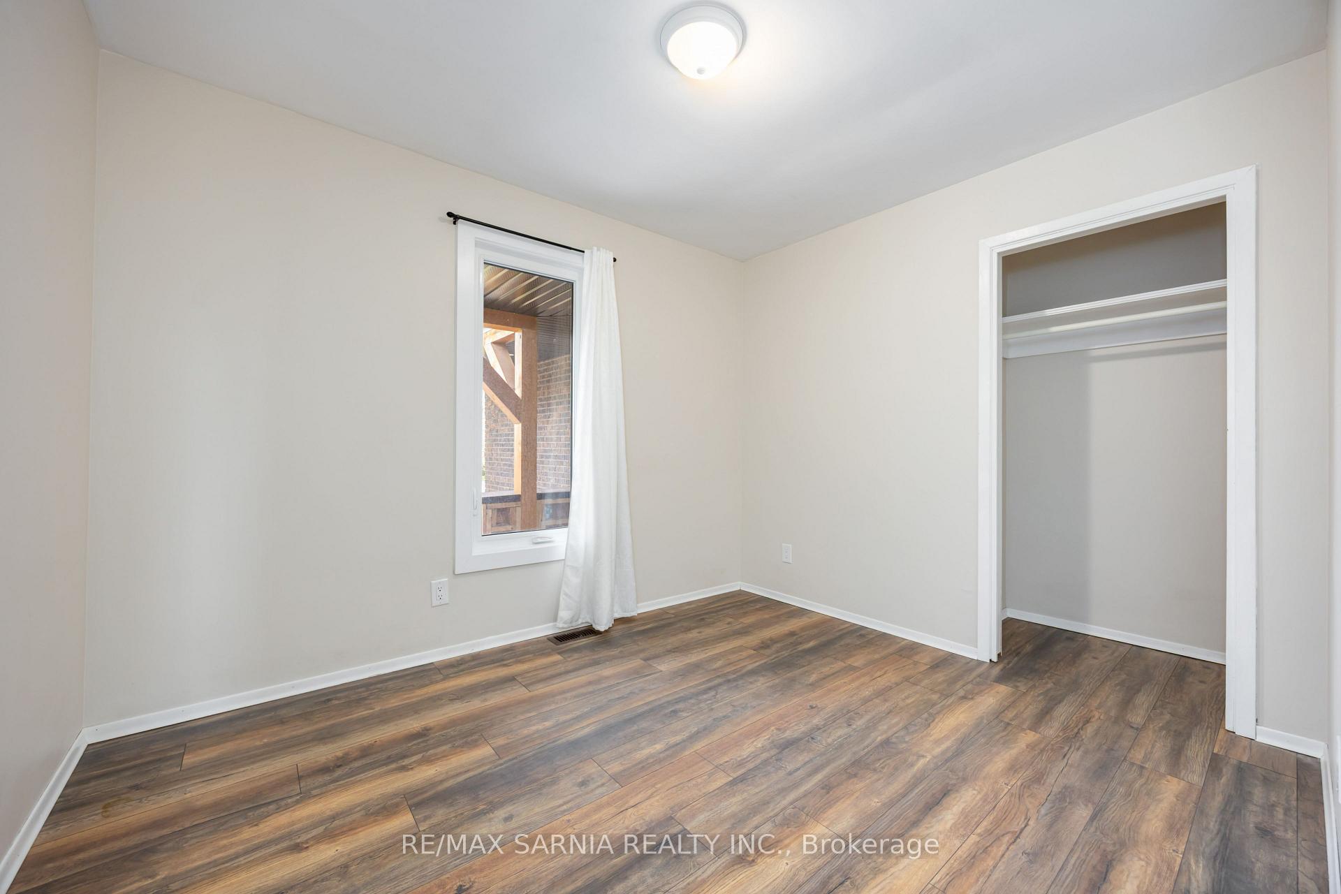 Photo 11 of 12 Sunset Avenue, Warwick, Watford — HOMEH