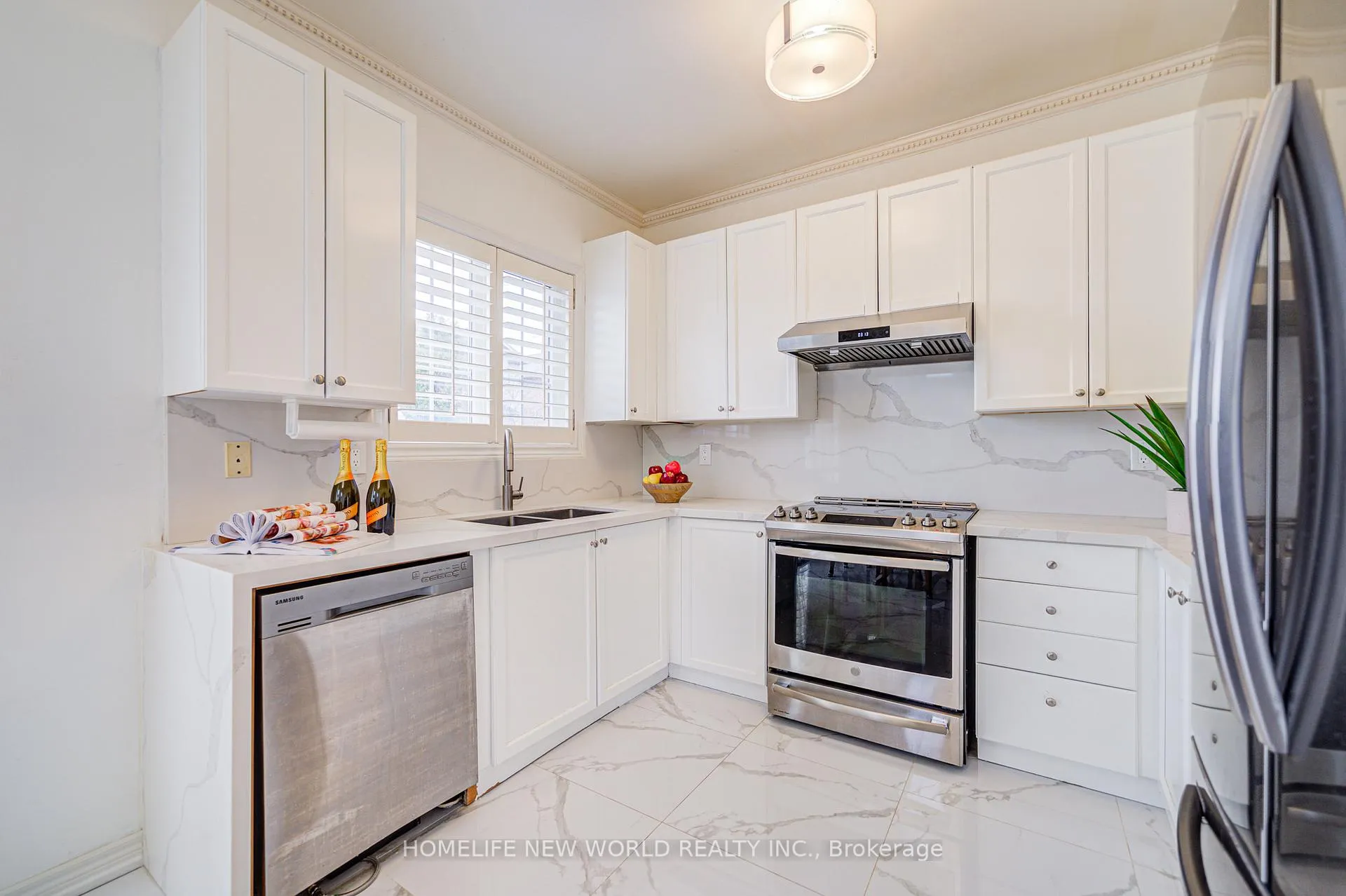 Photo 22 of 46 Teal Crescent, Vaughan, Vellore Village — HOMEH