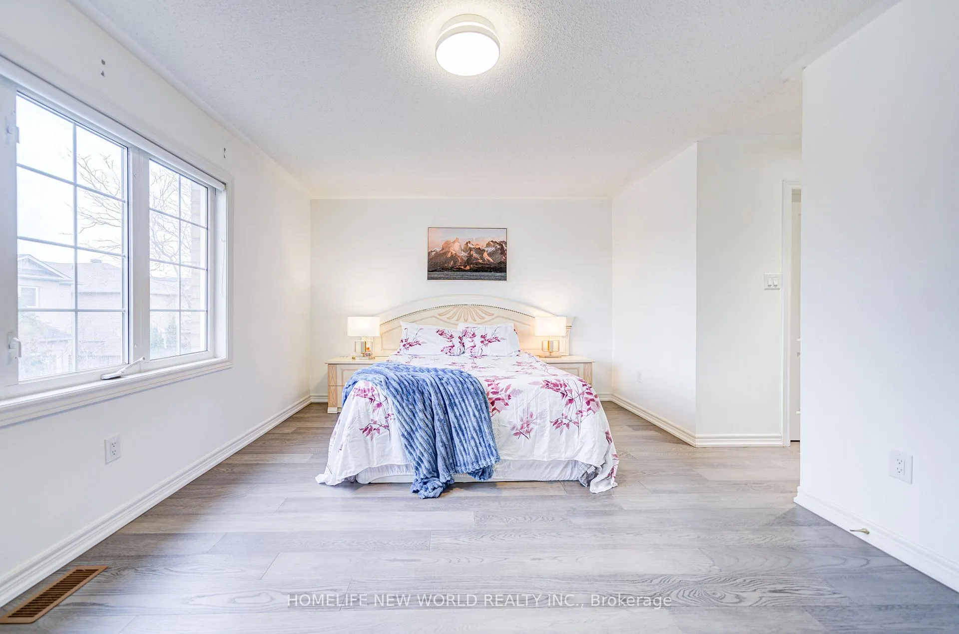 Photo 38 of 46 Teal Crescent, Vaughan, Vellore Village — HOMEH