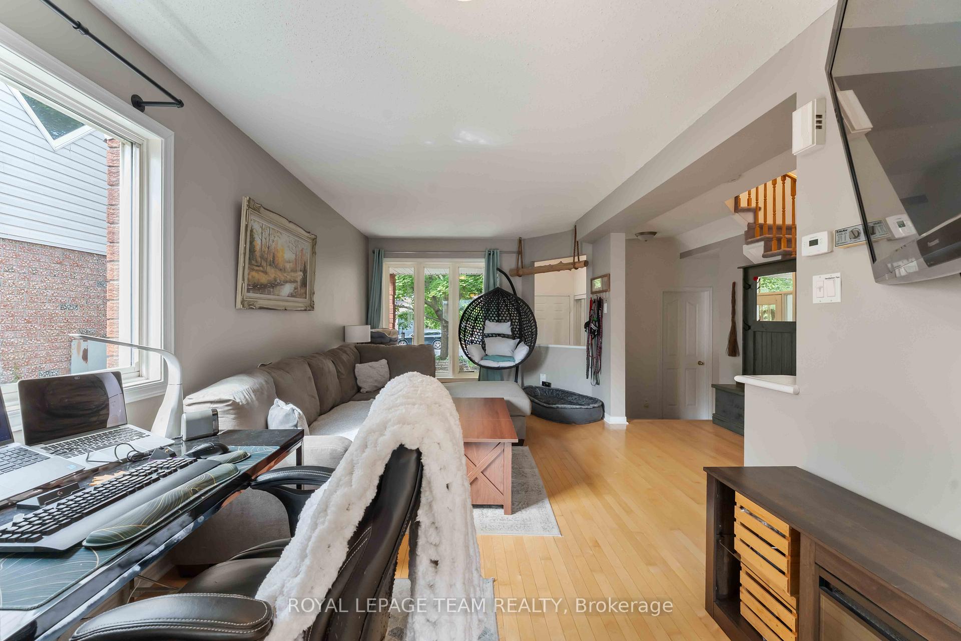 Photo 6 of 4317 Owl Valley Drive, Ottawa, Riverside South/Gloucester Glen — HOMEH