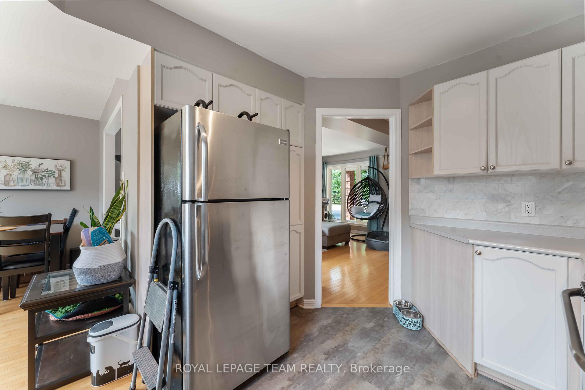 Photo 10 of 4317 Owl Valley Drive, Ottawa, Riverside South/Gloucester Glen — HOMEH