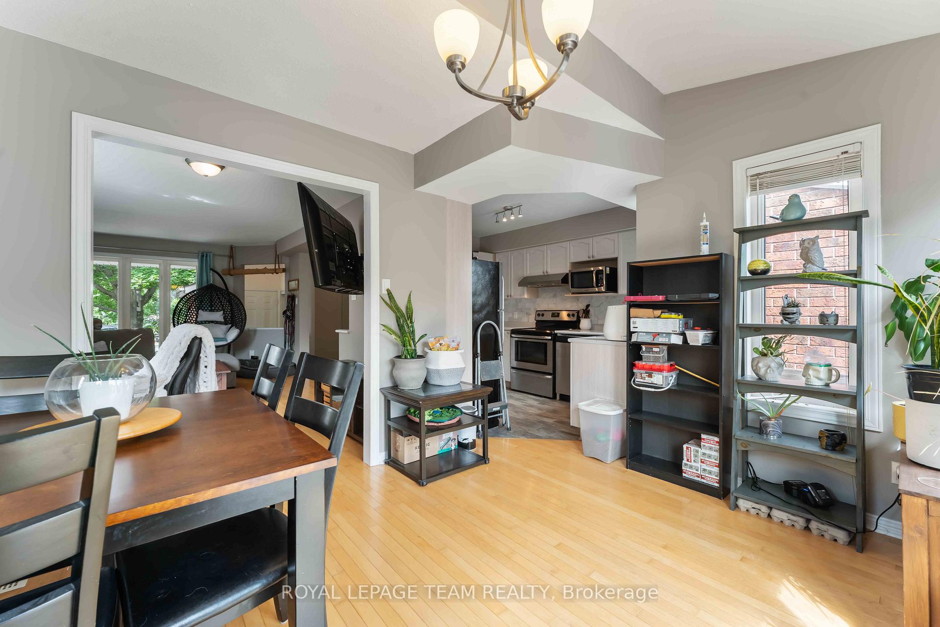 Photo 12 of 4317 Owl Valley Drive, Ottawa, Riverside South/Gloucester Glen — HOMEH