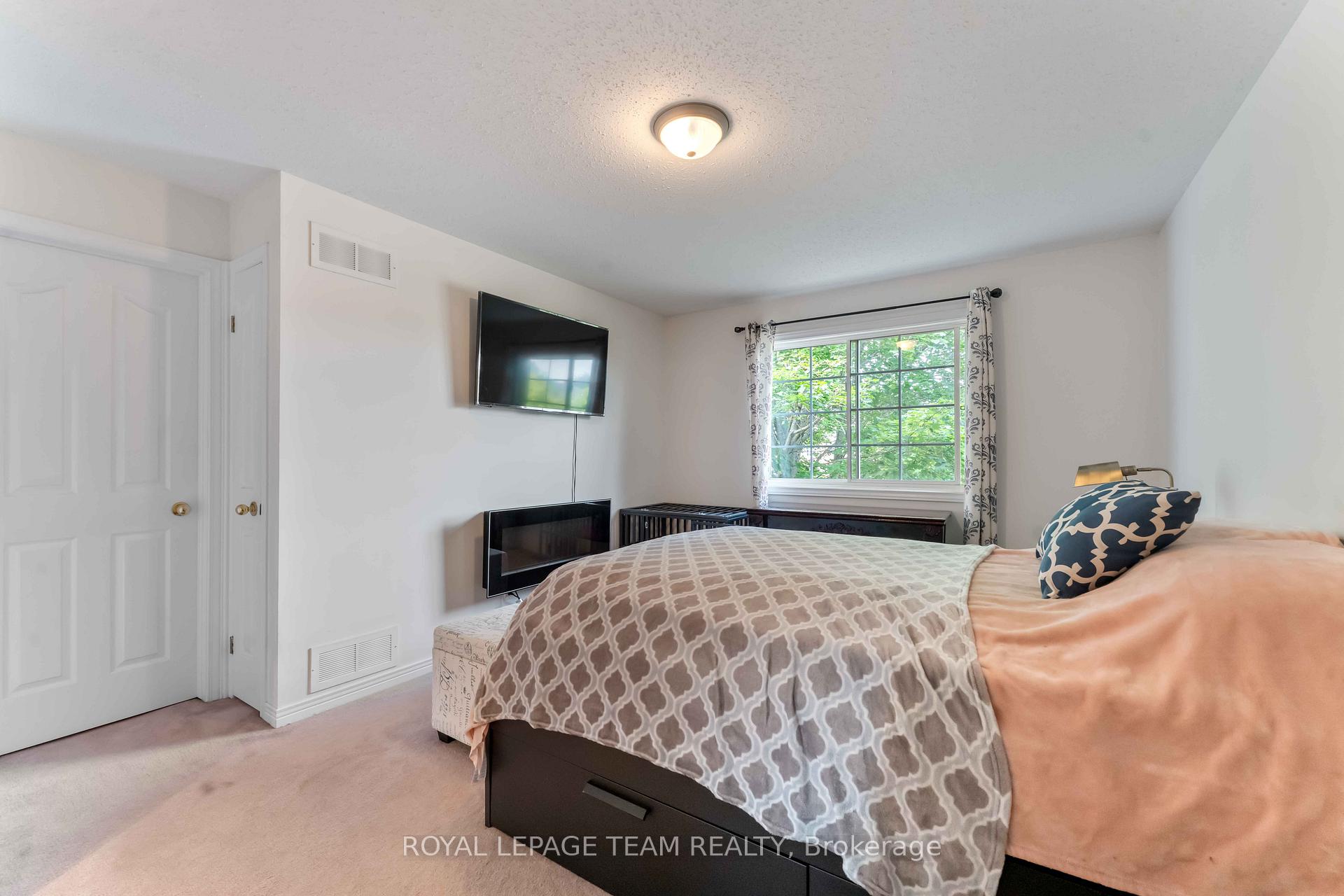 Photo 15 of 4317 Owl Valley Drive, Ottawa, Riverside South/Gloucester Glen — HOMEH