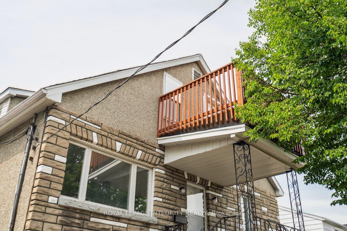 Photo 3 of Unit 3, 120 Marquette Avenue, Ottawa, Vanier — HOMEH