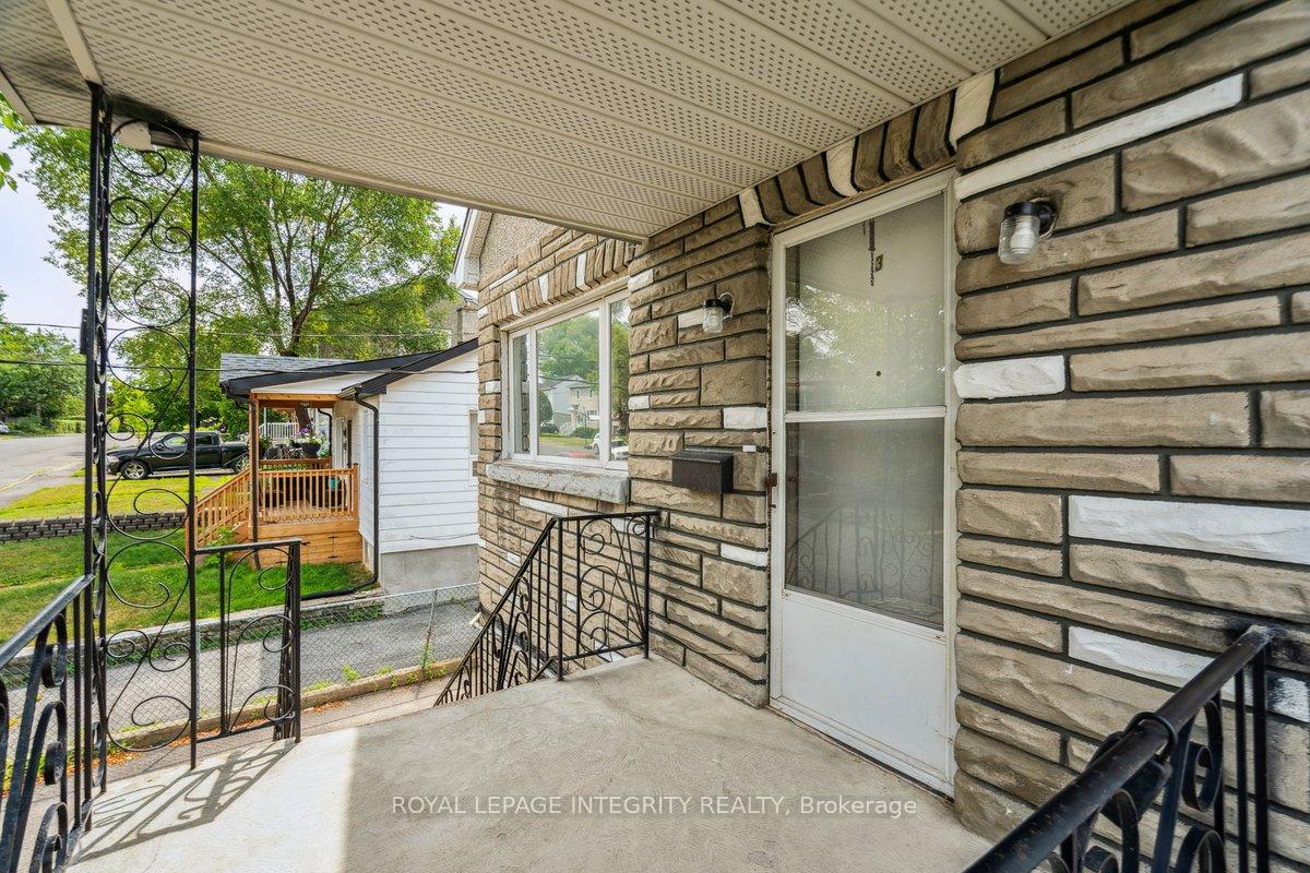 Photo 4 of Unit 3, 120 Marquette Avenue, Ottawa, Vanier — HOMEH