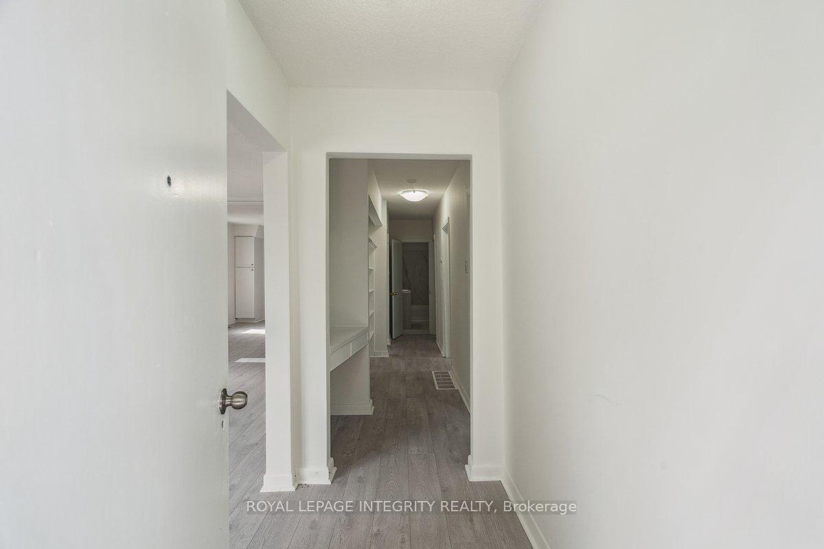 Photo 6 of Unit 3, 120 Marquette Avenue, Ottawa, Vanier — HOMEH