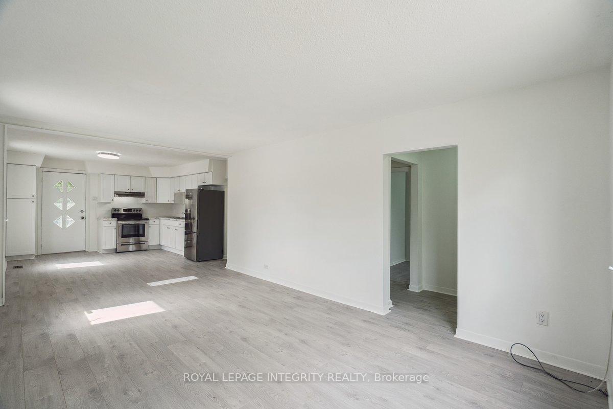 Photo 10 of Unit 3, 120 Marquette Avenue, Ottawa, Vanier — HOMEH