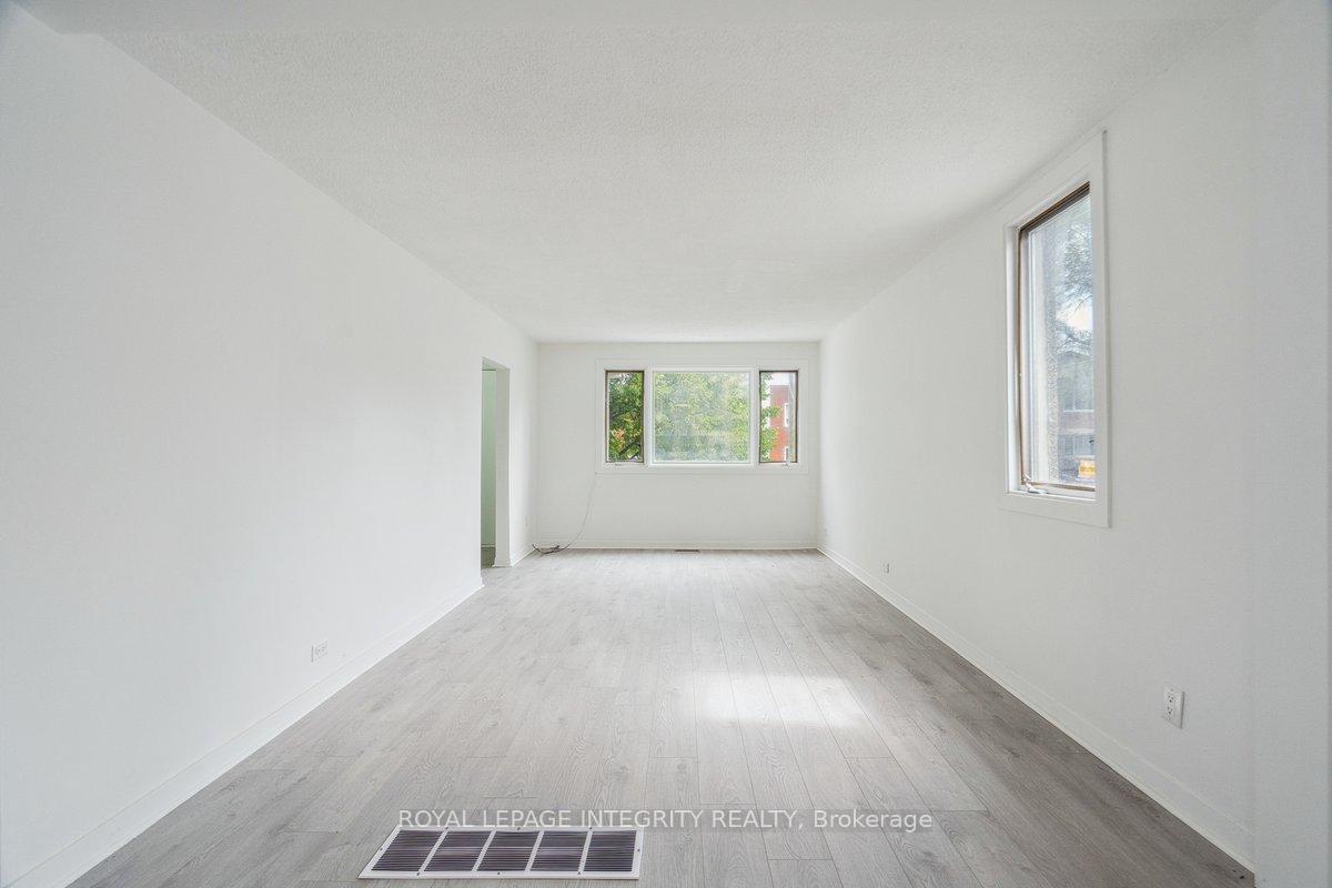Photo 11 of Unit 3, 120 Marquette Avenue, Ottawa, Vanier — HOMEH