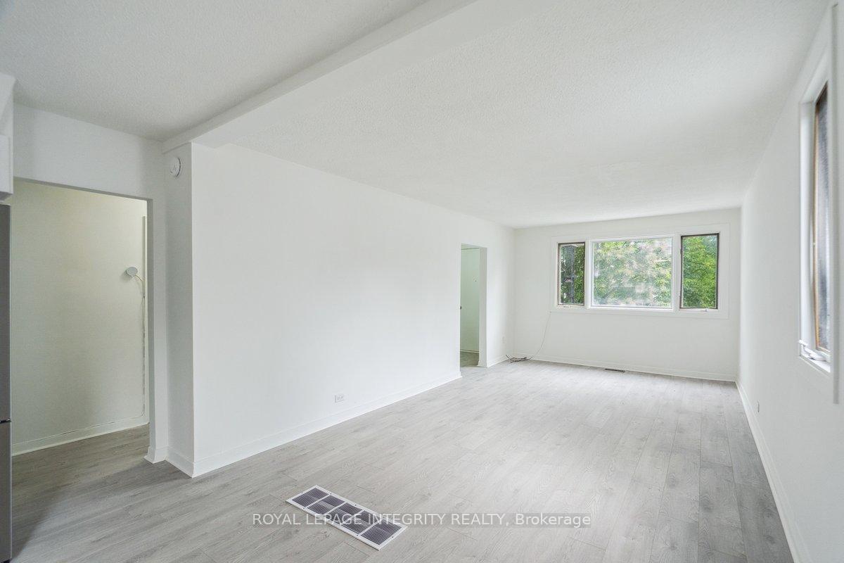 Photo 12 of Unit 3, 120 Marquette Avenue, Ottawa, Vanier — HOMEH