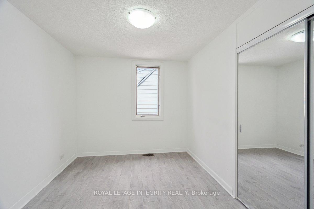 Photo 17 of Unit 3, 120 Marquette Avenue, Ottawa, Vanier — HOMEH