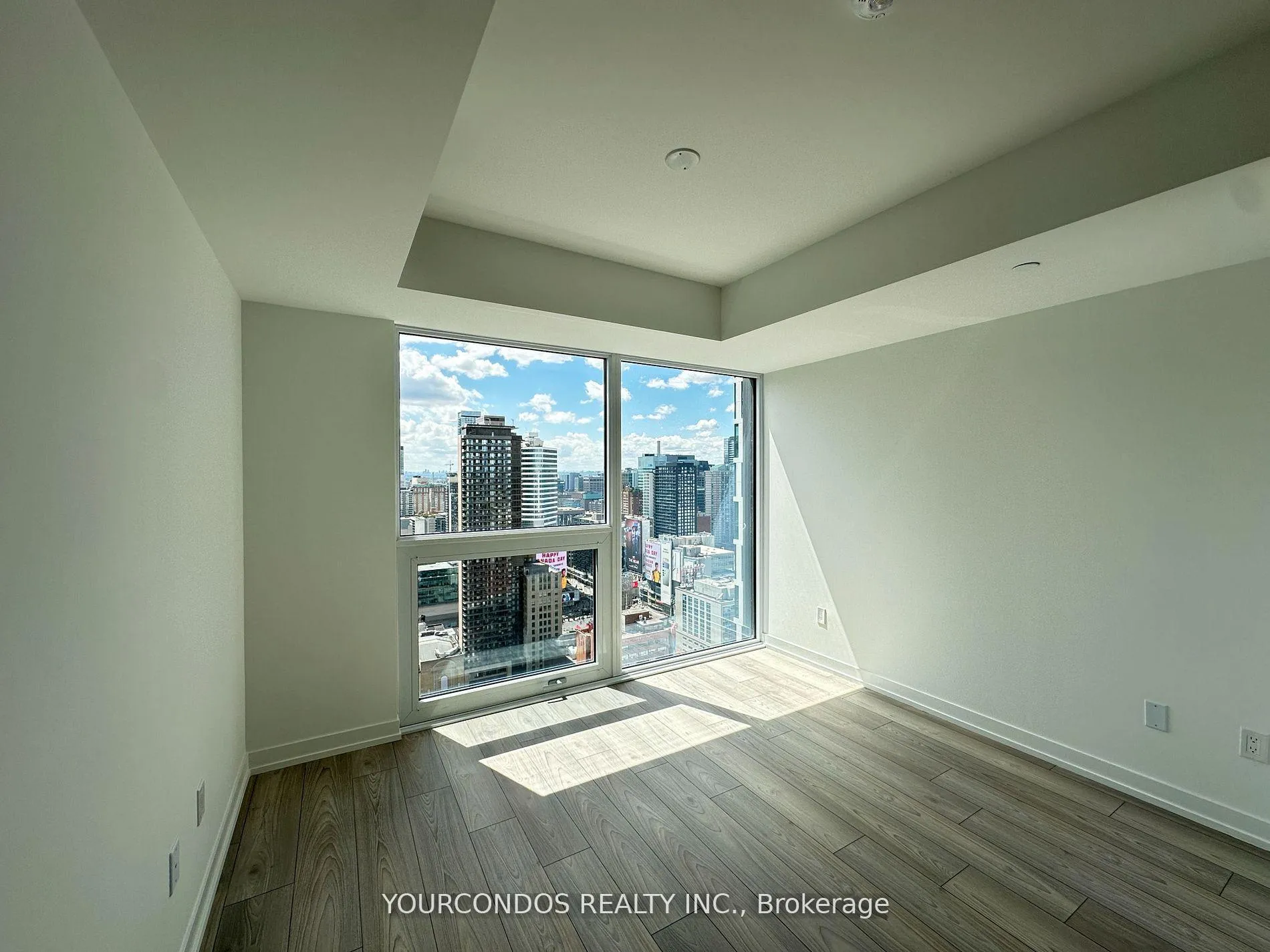 Photo 5 of Unit 3811, 82 Dalhousie St, Toronto, Church-Yonge Corridor — HOMEH