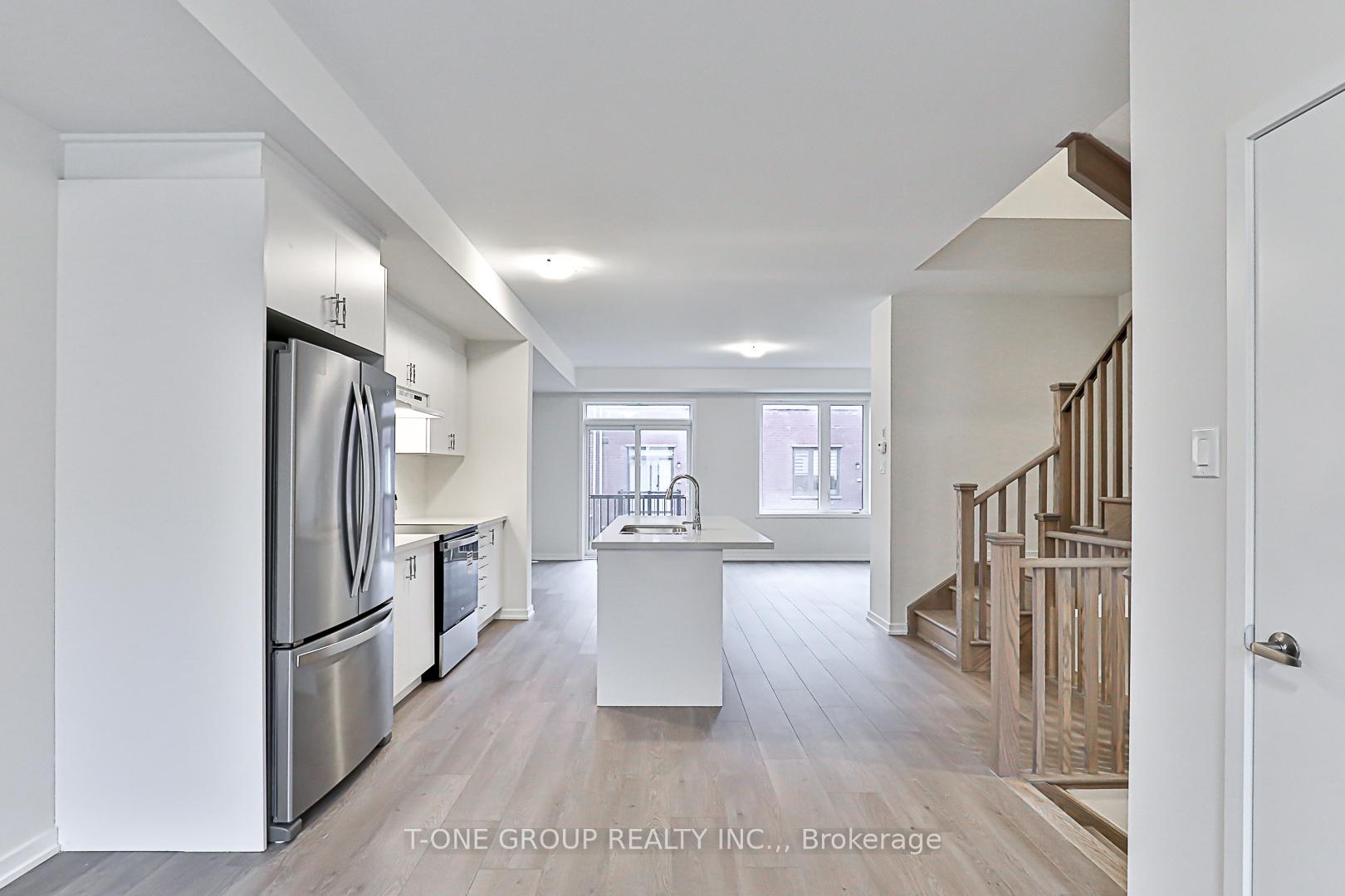 Photo 5 of 34 Origin Way, Vaughan, Patterson — HOMEH