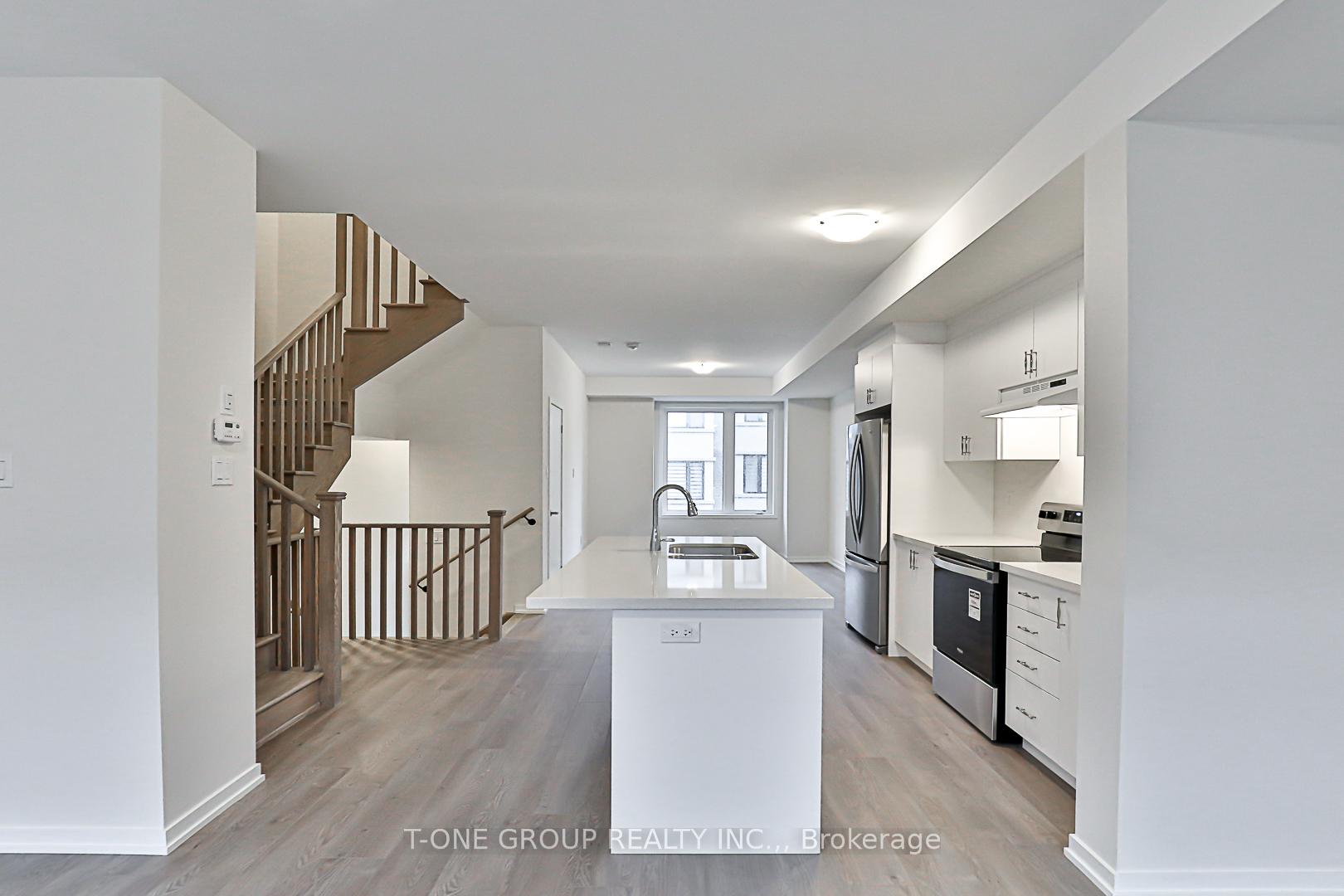 Photo 10 of 34 Origin Way, Vaughan, Patterson — HOMEH