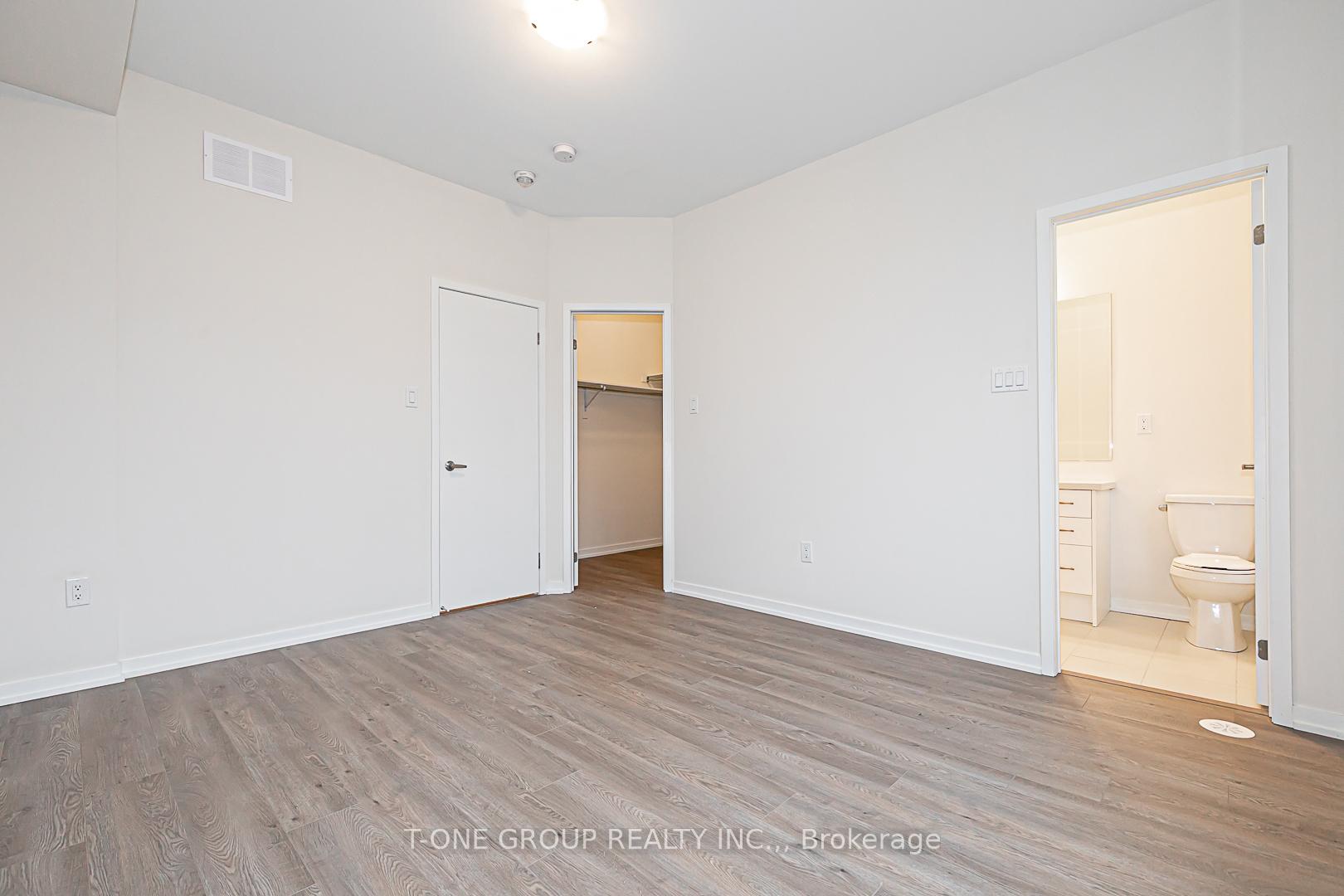 Photo 21 of 34 Origin Way, Vaughan, Patterson — HOMEH